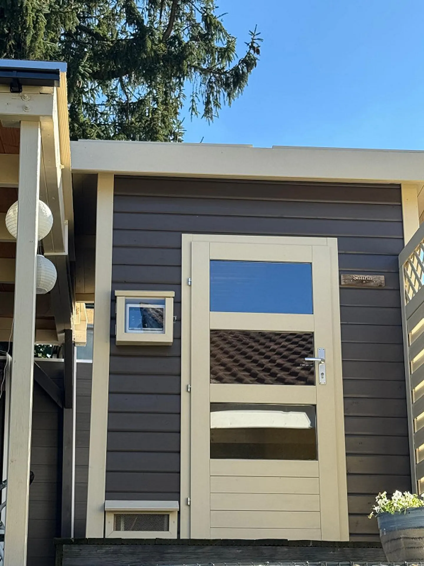 Living & Feeling Good - Photo 8 of 9