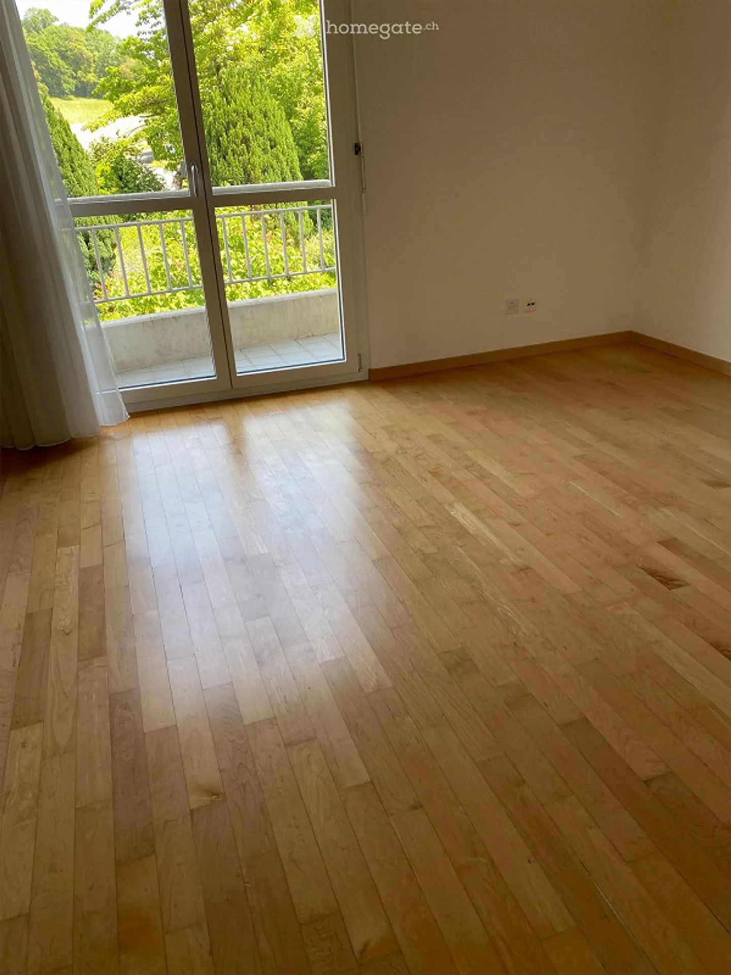 Appartement 4.5 pièces avec double garage - Photo 4 sur 8