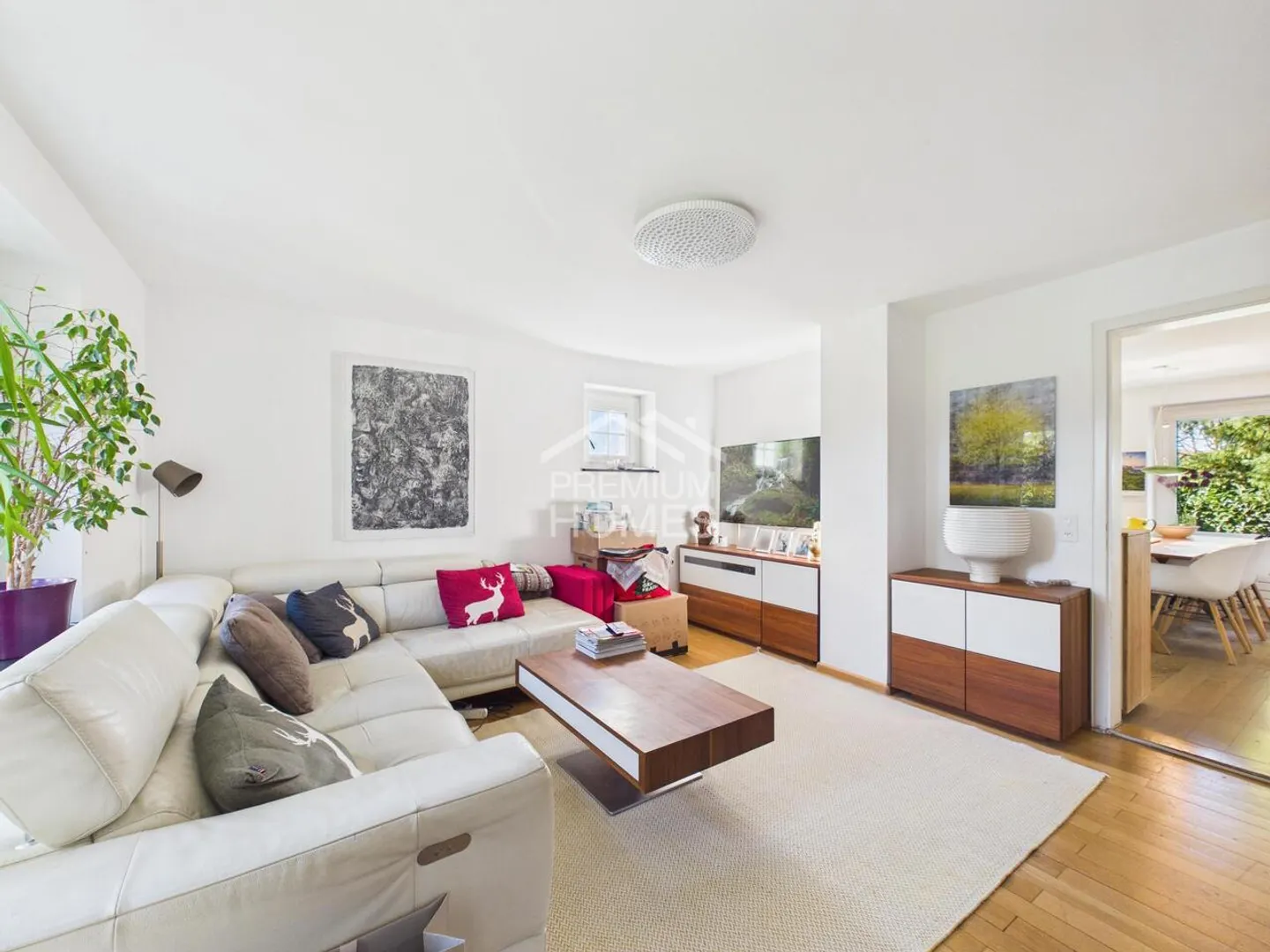Attractive End Row House with Plenty of Privacy and Garden - Photo 1 of 10