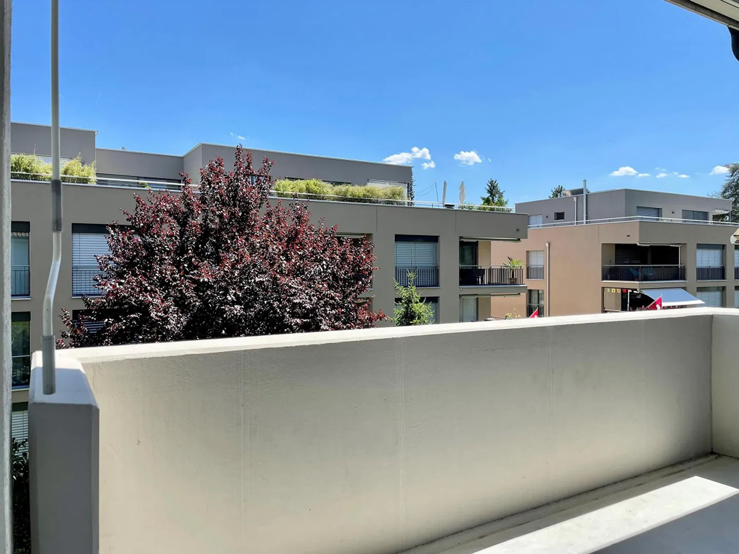 Large, quiet 5-room apartment with elevator! Close to public transport and shopping - Photo 8 of 11