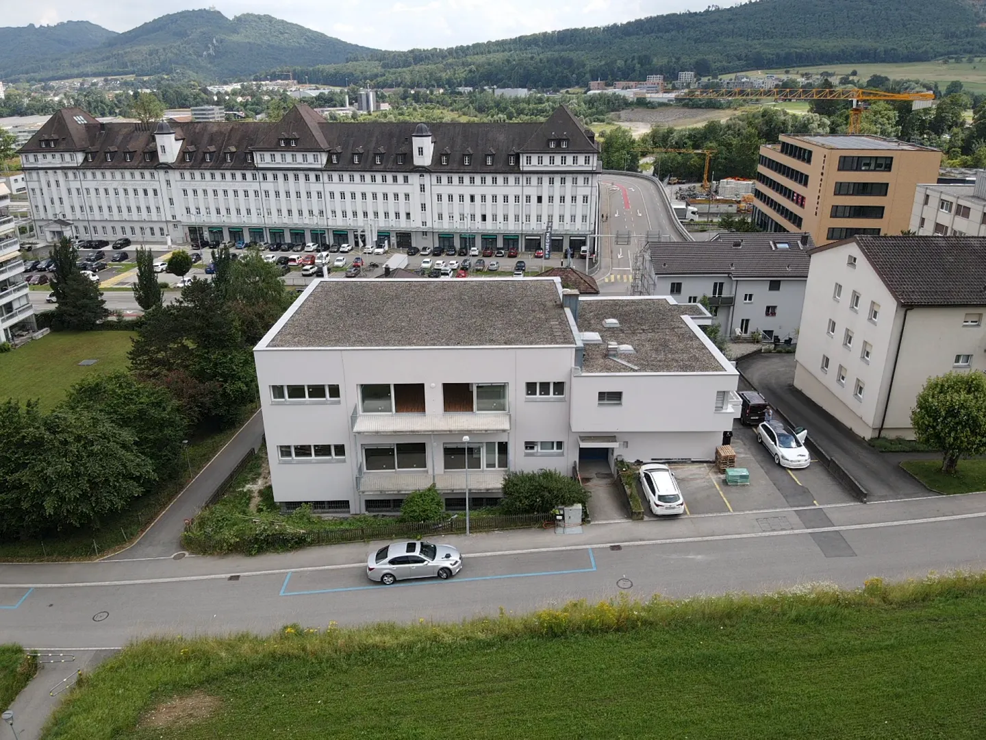 Appartements neufs fantastiques : (202) 3,5 pièces, grandes terrasses, hauts plafonds, cave, WM/TU - Photo 2 sur 11