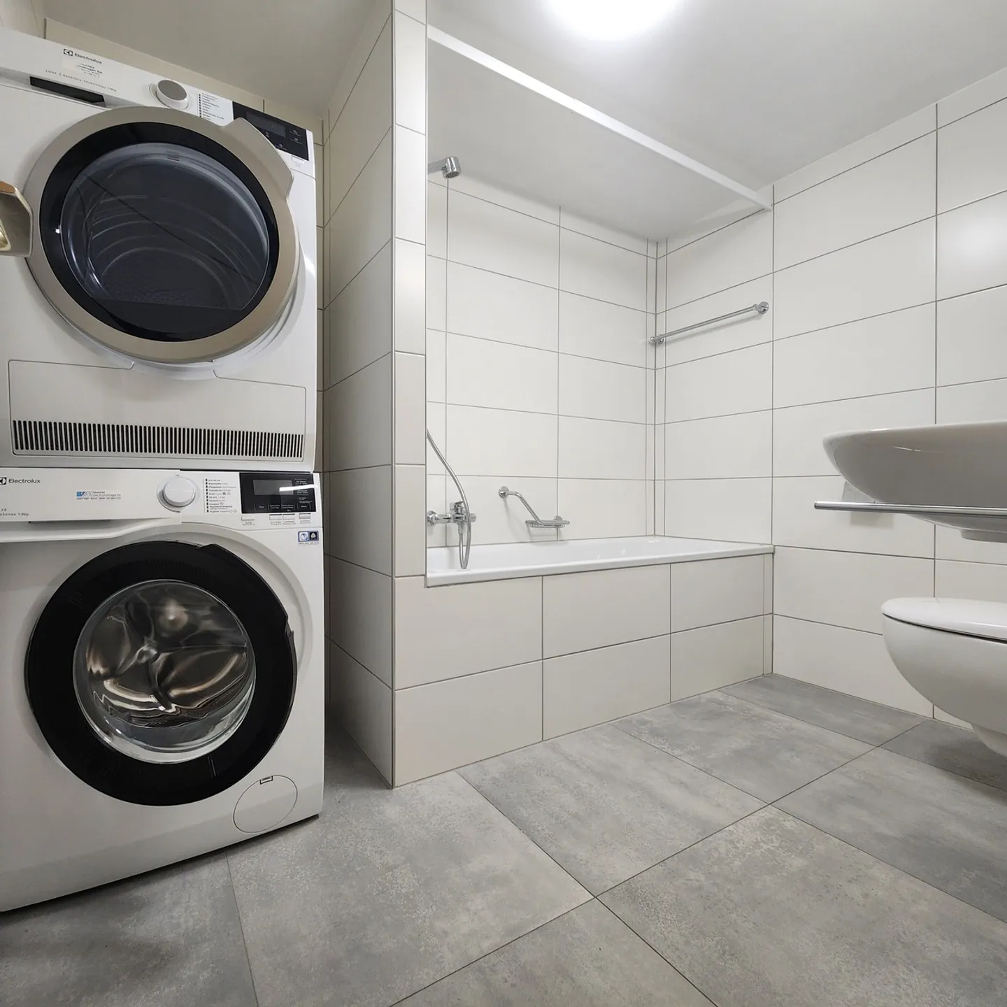 Wohnung mit 3.5 Zimmern im Erdgeschoss komplett renoviert - Foto 8 von 10