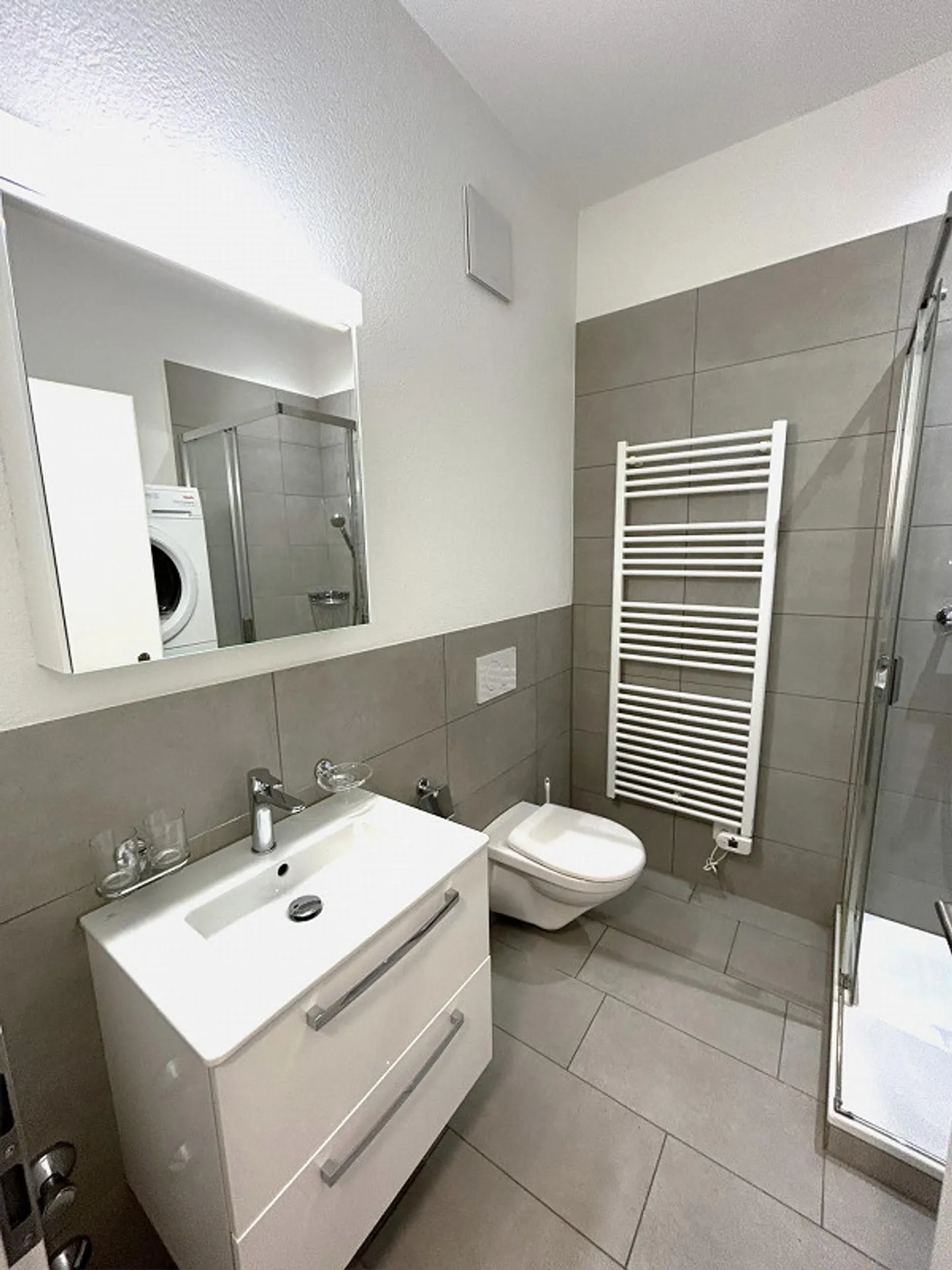 Appartement moderne de 2,5 pièces près de la ville - Photo 4 sur 4