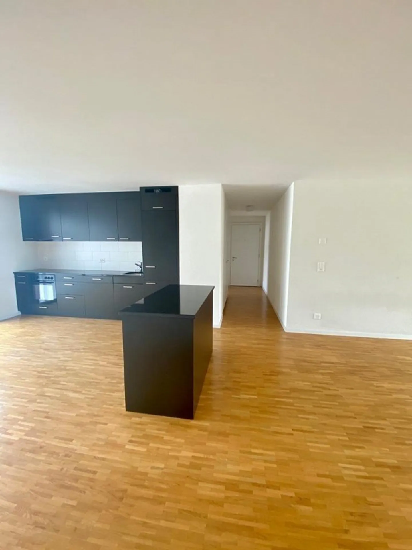 Nuovo! Ampio appartamento a Sierre! - Foto 3 di 8