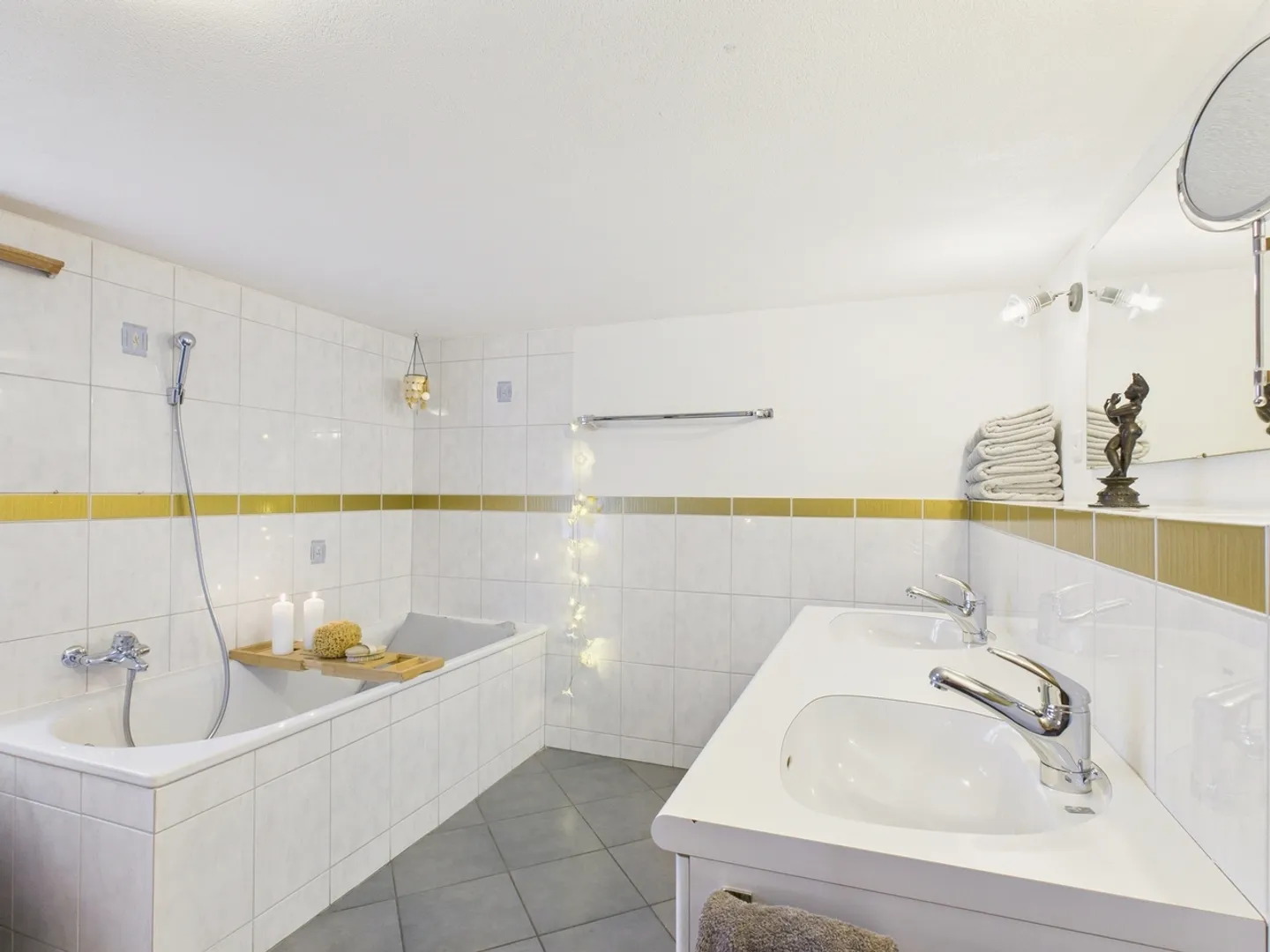 «Zentral gelegenes 5.5 Zimmer Einfamilienhaus in Disentis - Erst- oder Zweitwohnsitz» - Foto 11 von 13