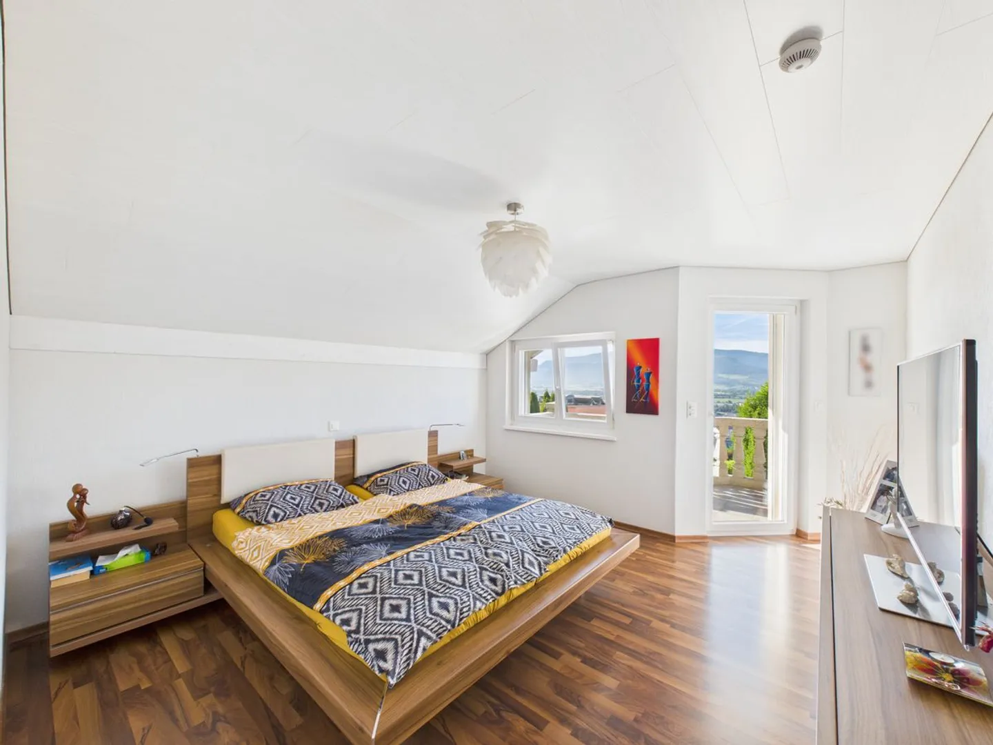 Spaziosa villa indipendente con vista mozzafiato su Delémont - Foto 6 di 13