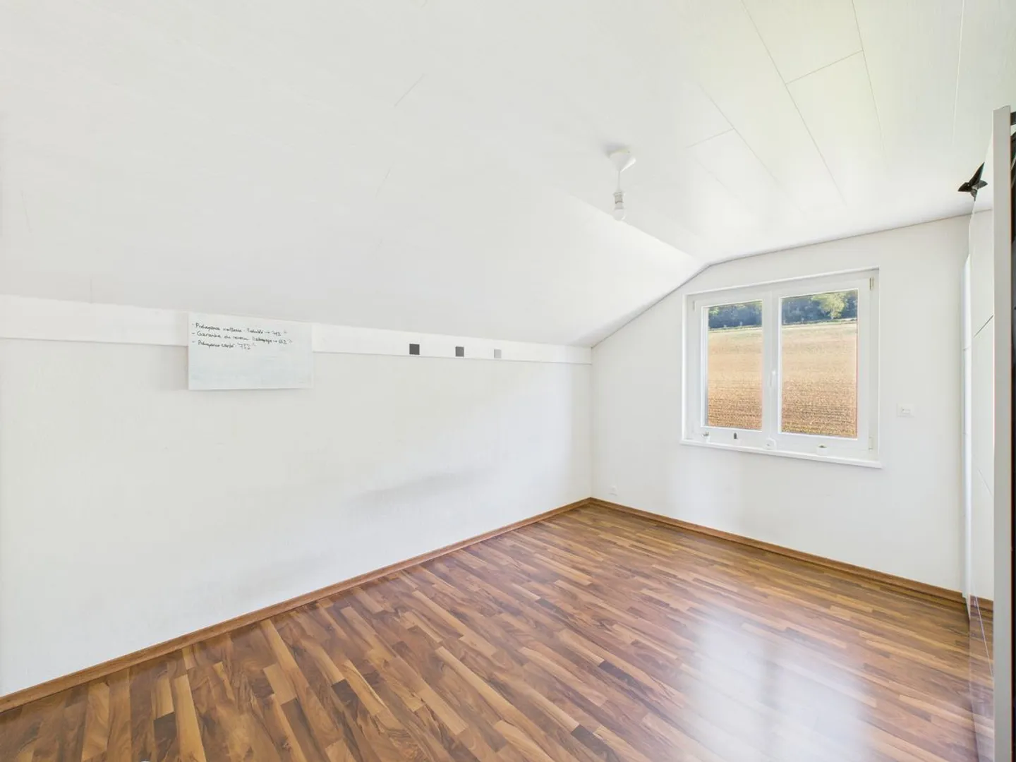 Spaziosa villa indipendente con vista mozzafiato su Delémont - Foto 9 di 13