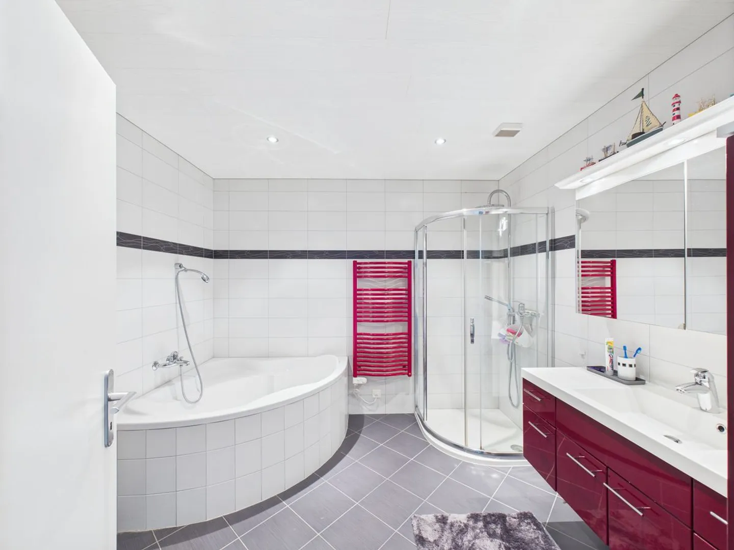 Spaziosa villa indipendente con vista mozzafiato su Delémont - Foto 11 di 13