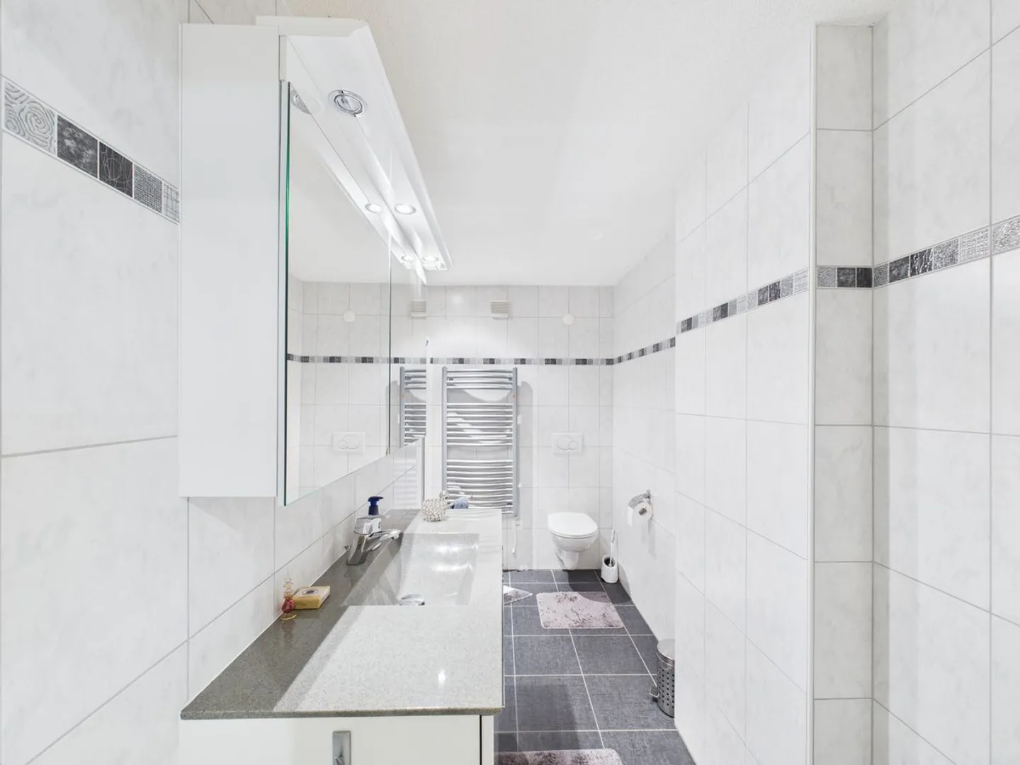 Spaziosa villa indipendente con vista mozzafiato su Delémont - Foto 13 di 13