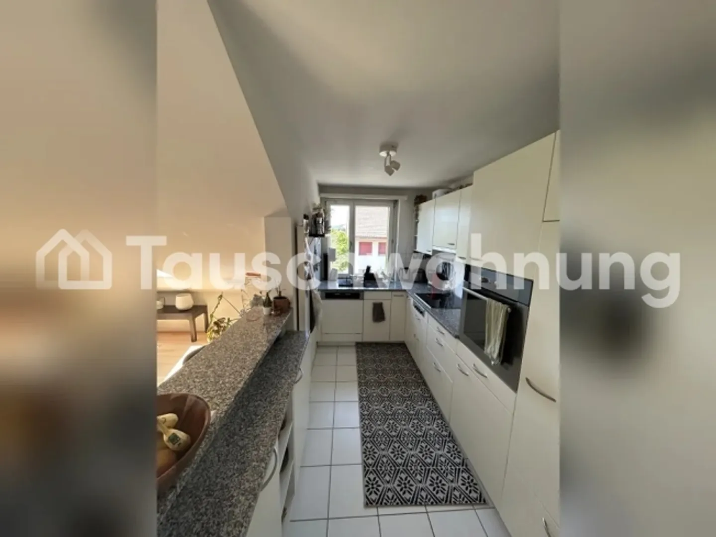 3.5 Room Apartment - Beautiful on the Top Floor - Photo 2 of 8