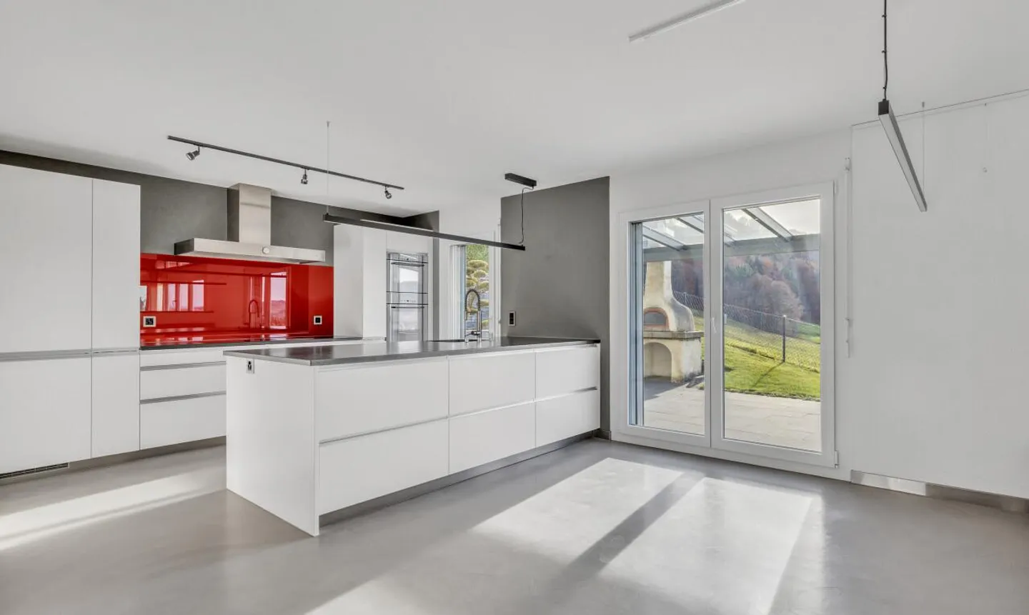 Discreet Luxury in La Roche: Exceptional Villa with Panoramic View - Photo 5 of 11