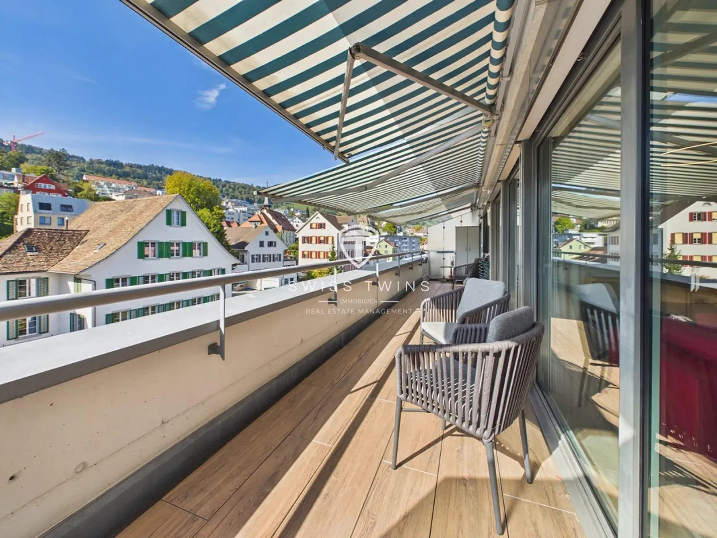 Attico luminoso di 3,5 stanze a Horgen - Terrazza, vista lago e opzionalmente completamente attrezzato - Foto 11 di 13