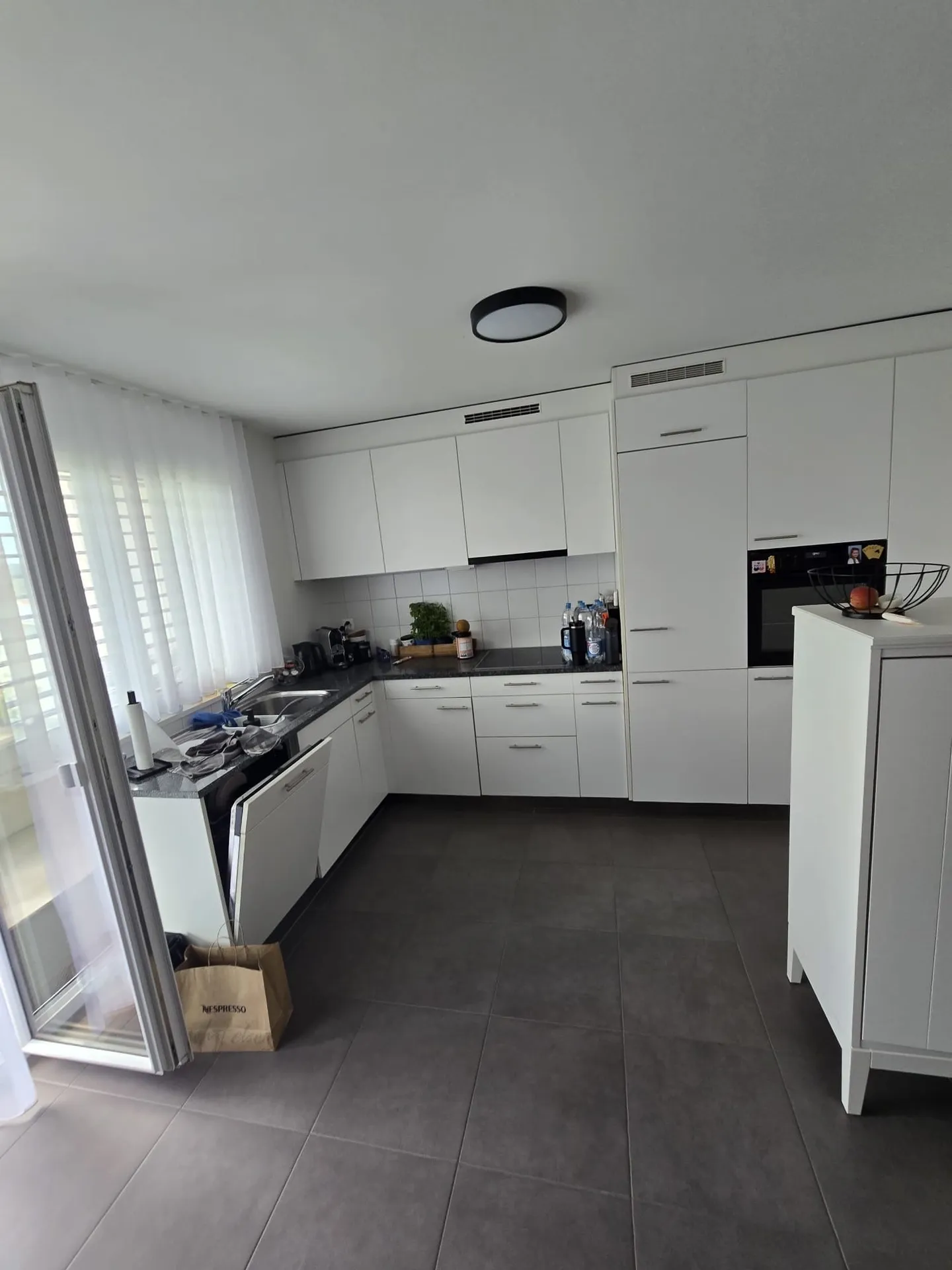 Bright 4.5-room apartment with large balcony - Photo 2 of 8