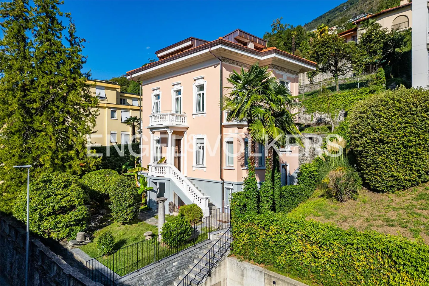 Elegant turn-of-the-century villa in Muralto (40) - Photo 1 of 13