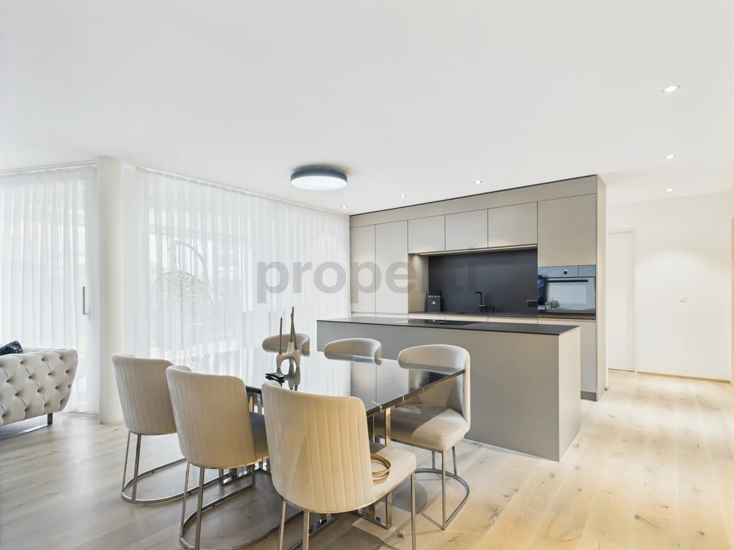Modern and fully furnished 4.5 room apartment in Flums, SG - Photo 1 of 12