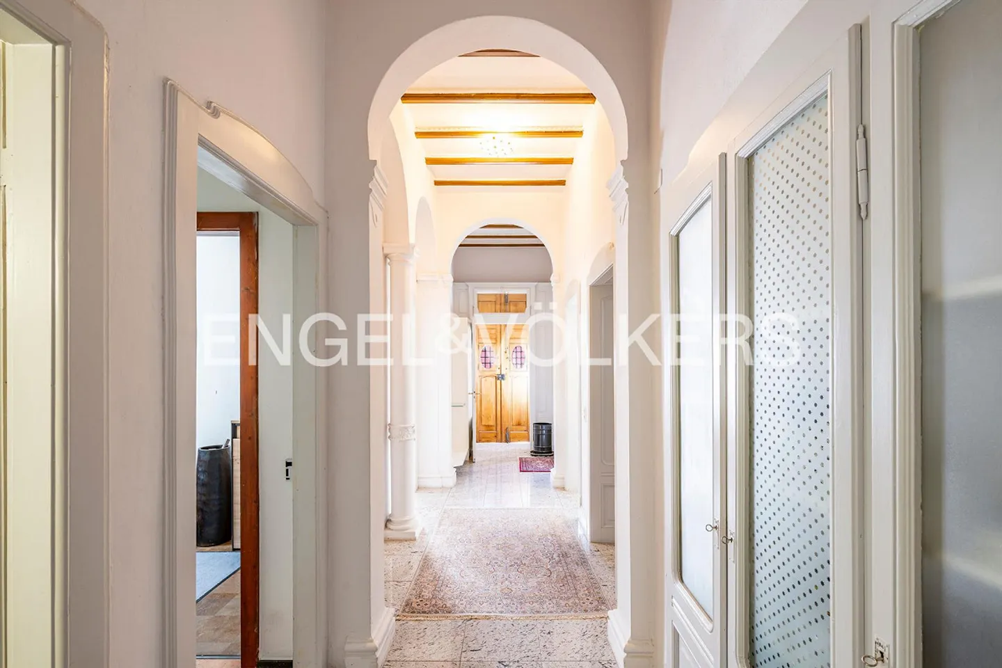 Elegant turn-of-the-century villa in Muralto (40) - Photo 9 of 13