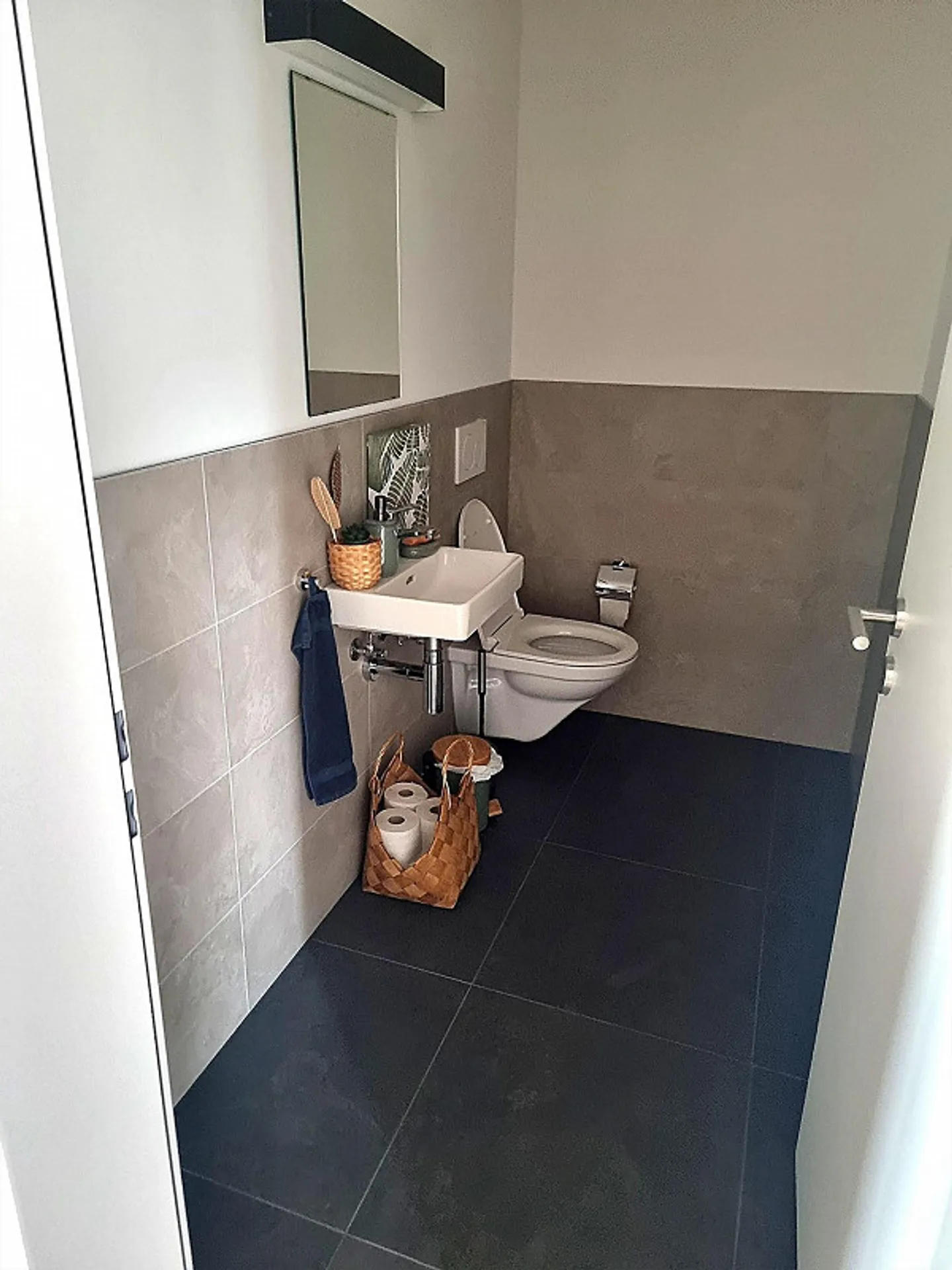 Sublet: Bright Attic Apartment with Huge Balcony - Photo 10 of 10