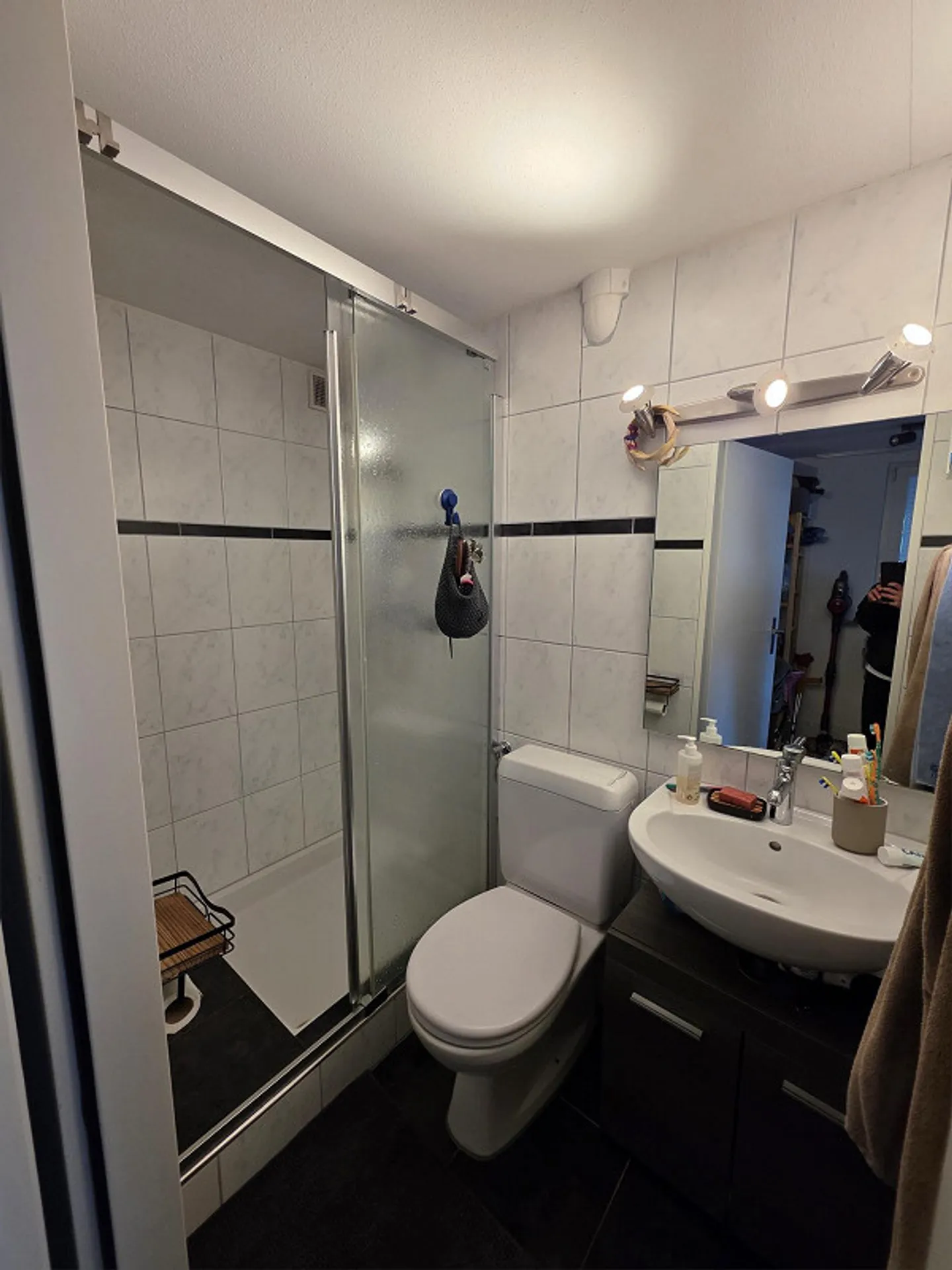 Apartment - Photo 8 of 12