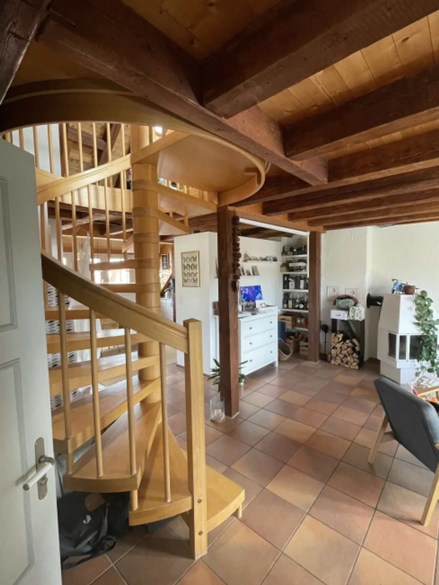 APPARTAMENTO MAISONETTE DI 3 CAMERE A ZURIGO - DISTRETTO 11 OERLIKON, ARREDATO, TEMPORANEO - Foto 2 di 10