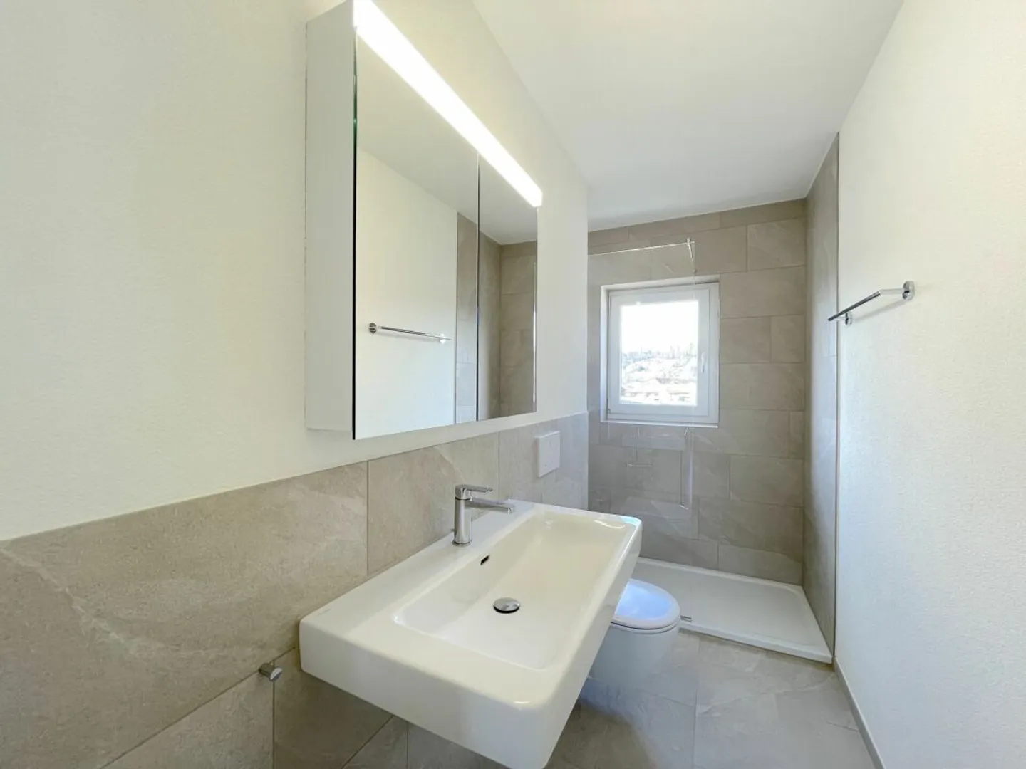 CENTRAL - ATTRACTIF - GRAND BALCON - Photo 7 sur 11