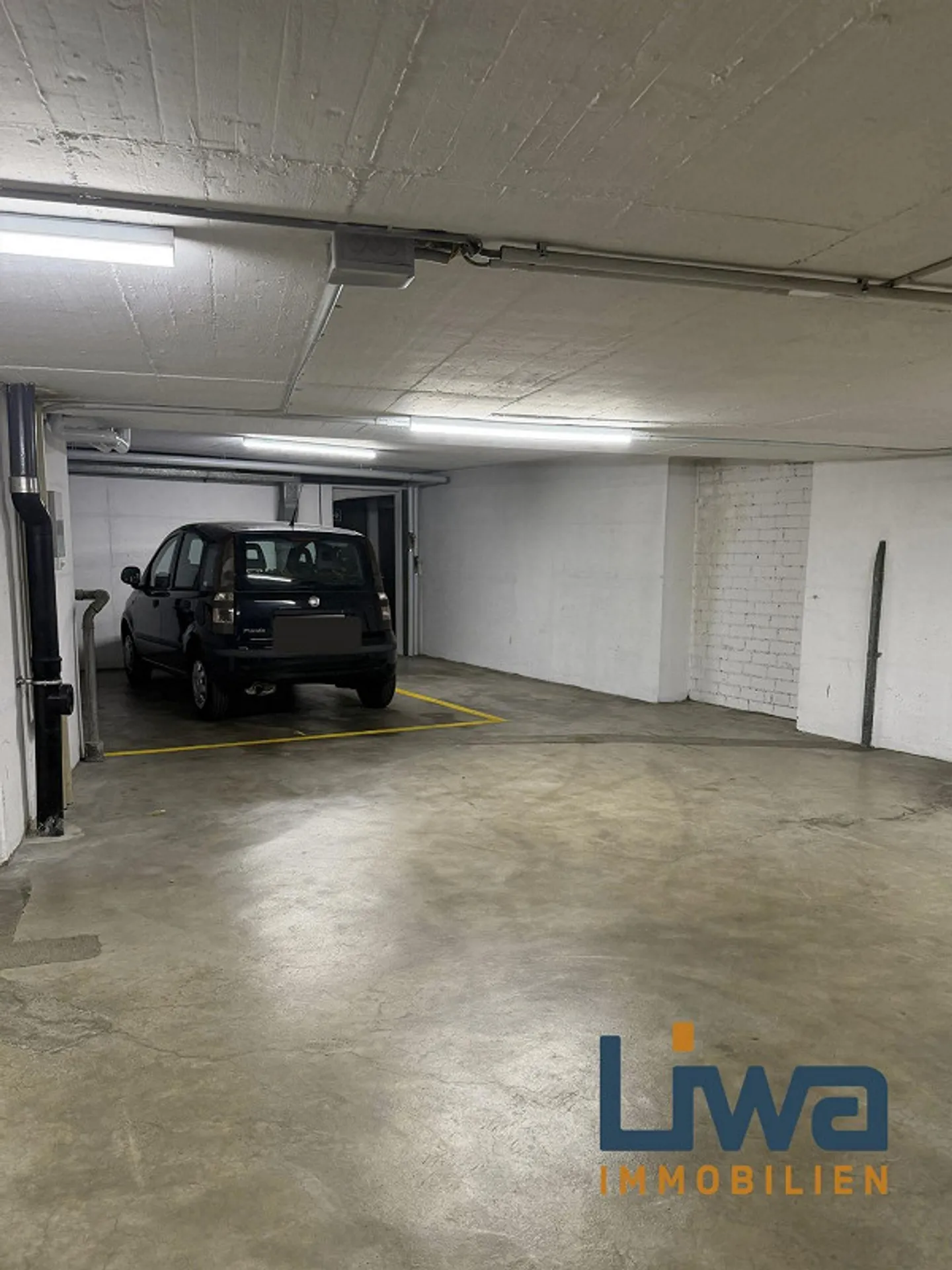 Geräumiger Parkplatz in Basel - Foto 2 von 4