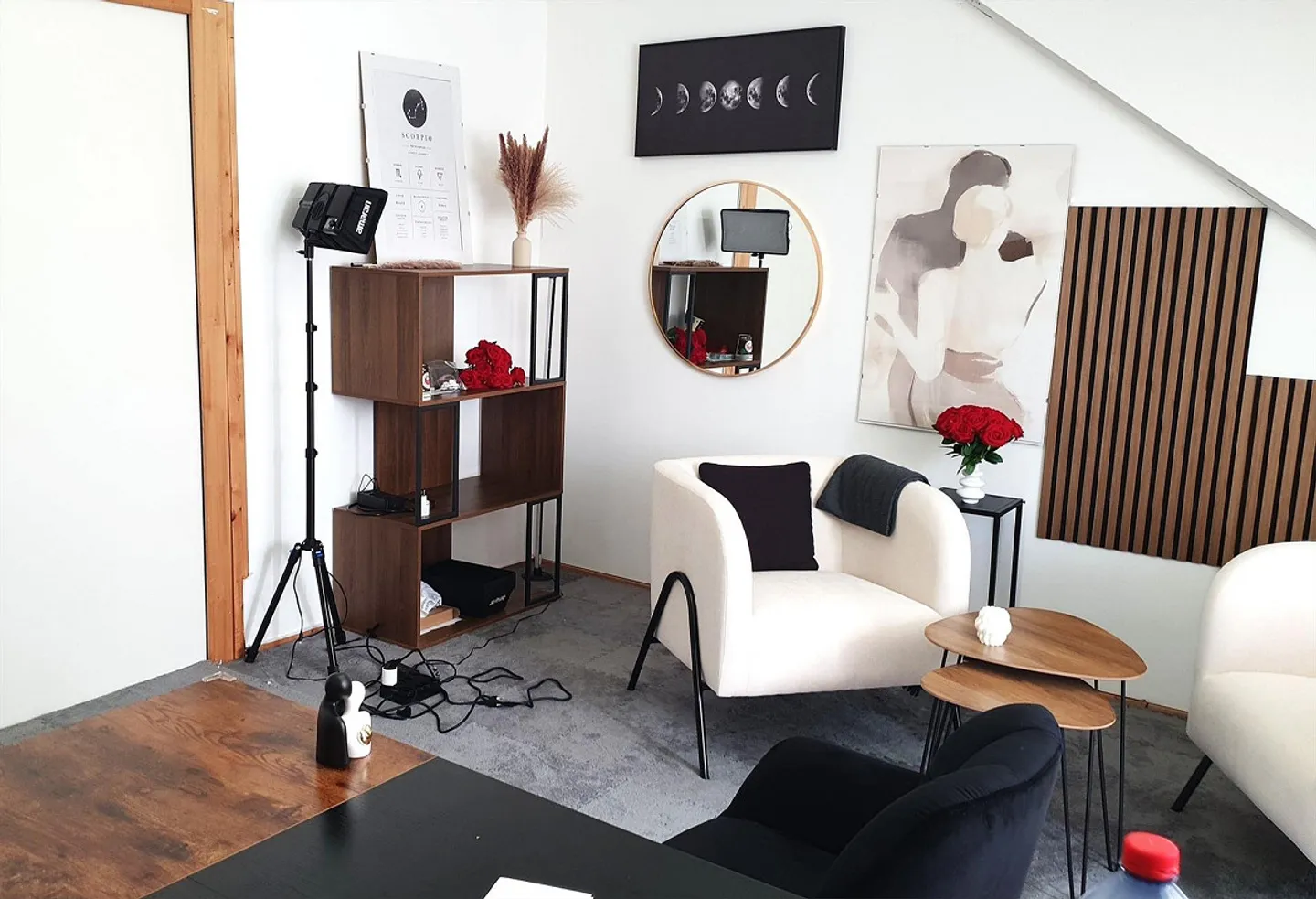 Luminoso e bellissimo studio d'artista o ufficio startup - Foto 3 di 9