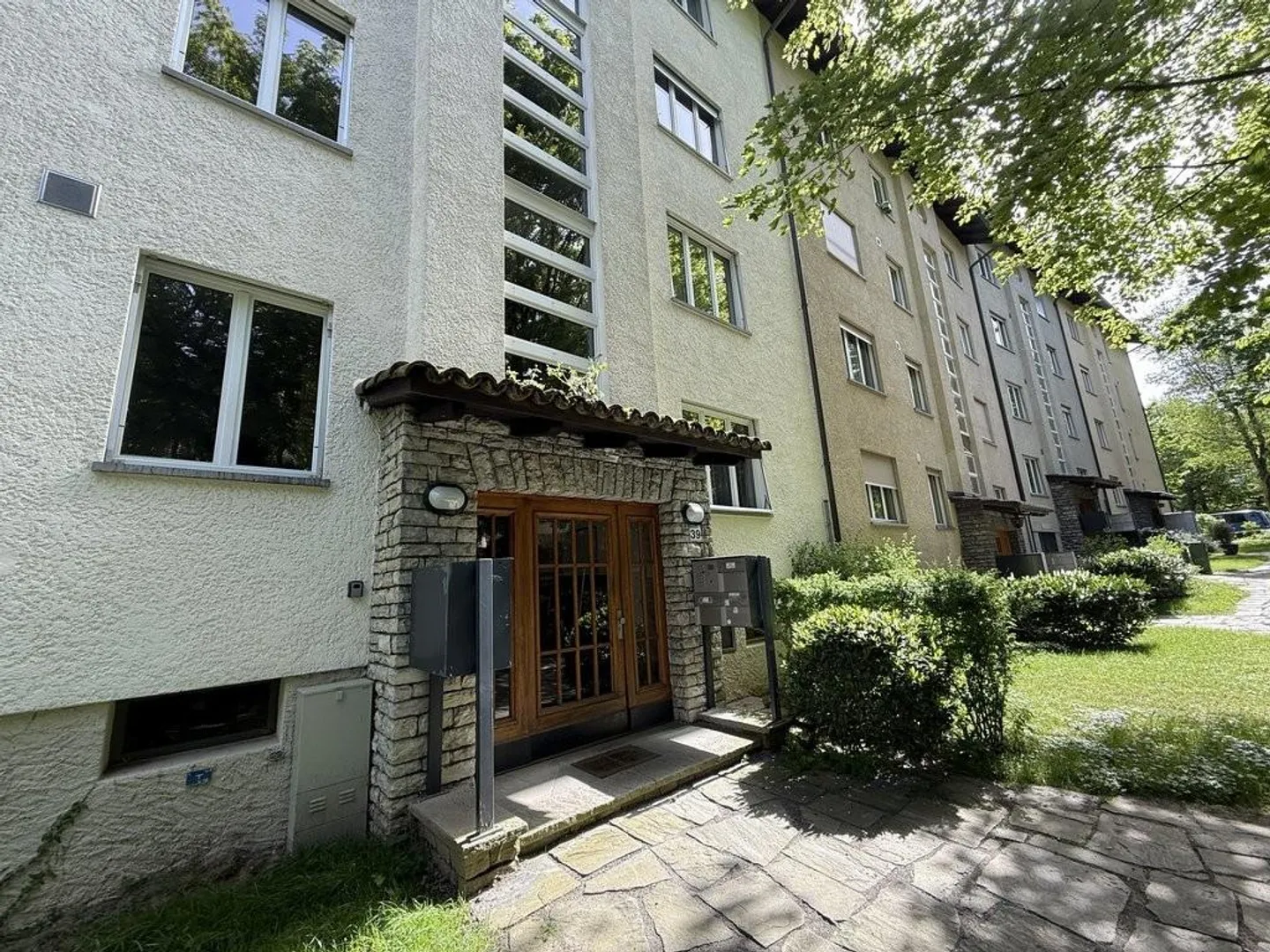 Bright 3-room apartment in a central location - Photo 1 of 12