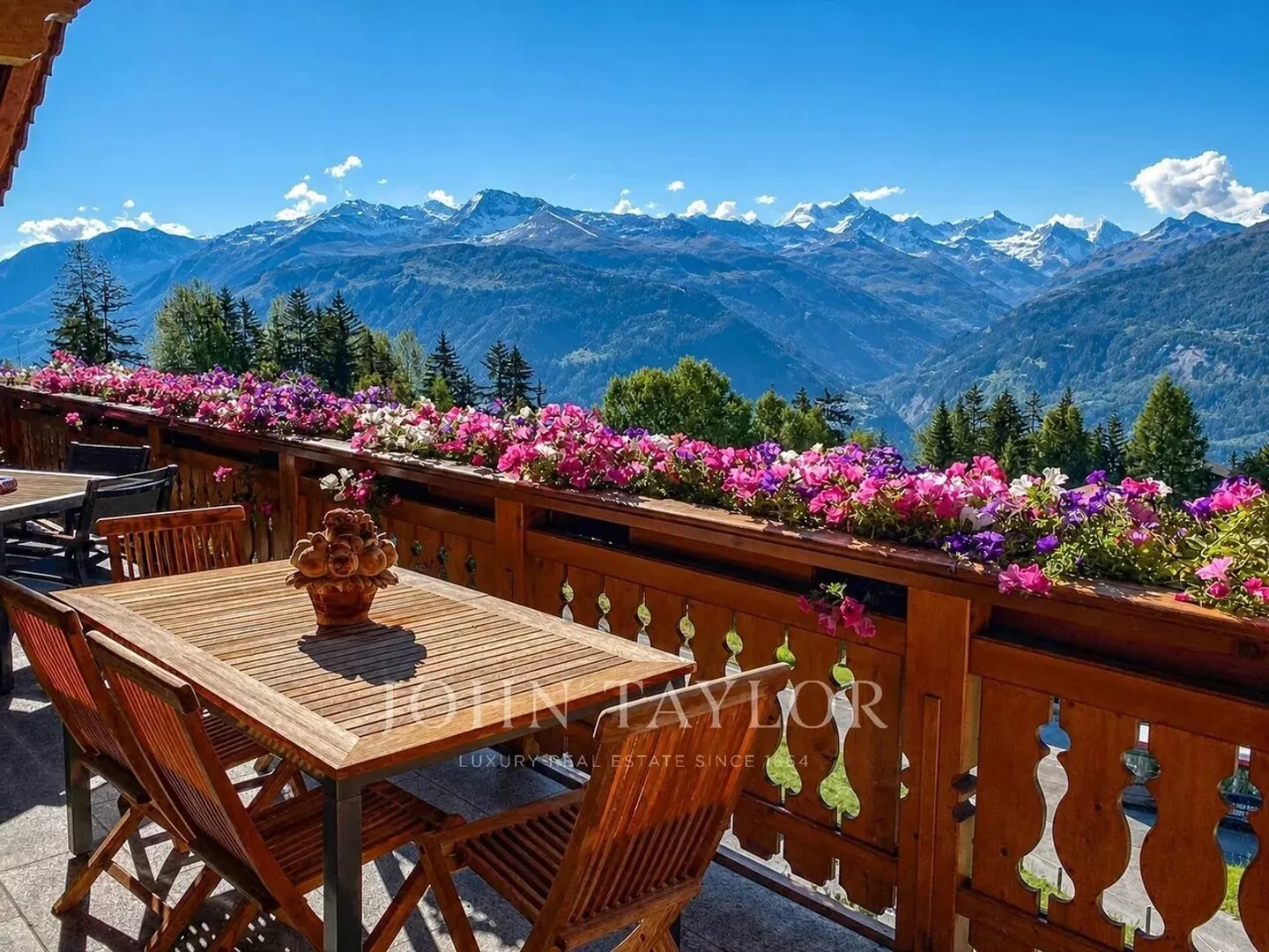 Crans-Montana - Außergewöhnliches Duplex, Bereich Des Barzettes - Foto 1 von 13
