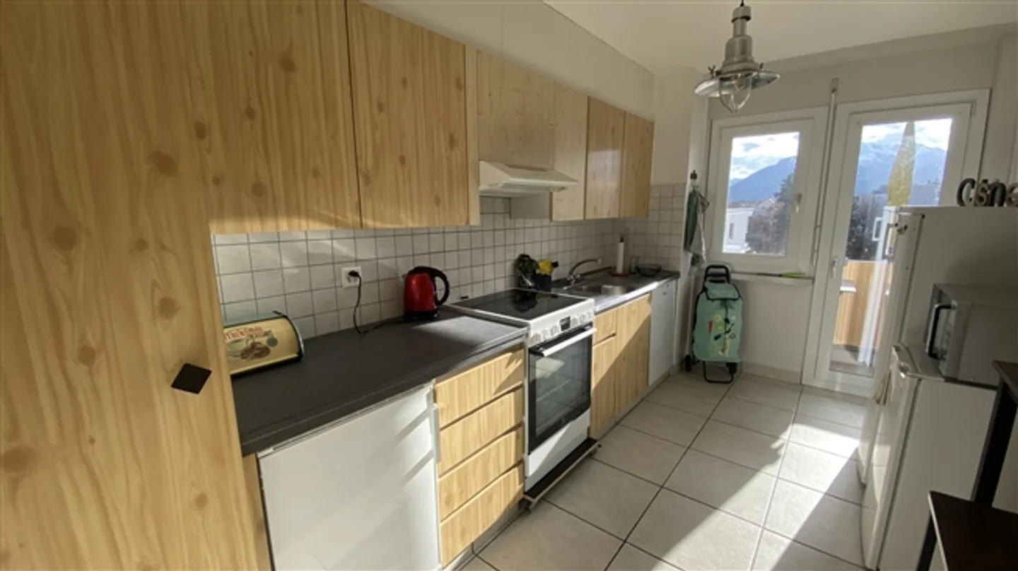 Appartamento 3,5 locali al 4° piano - Foto 3 di 8