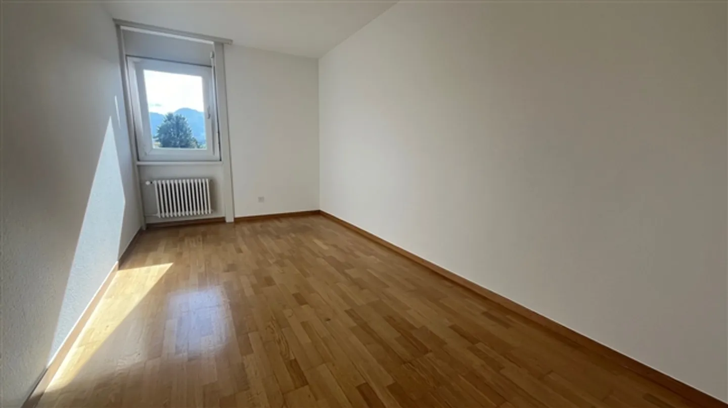 Appartamento 3,5 locali al 4° piano - Foto 4 di 8