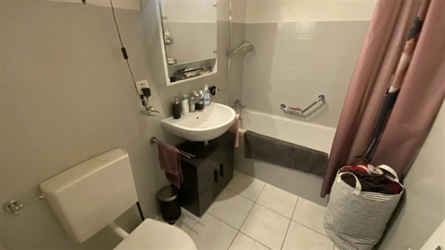 Appartamento 3,5 locali al 4° piano - Foto 7 di 8