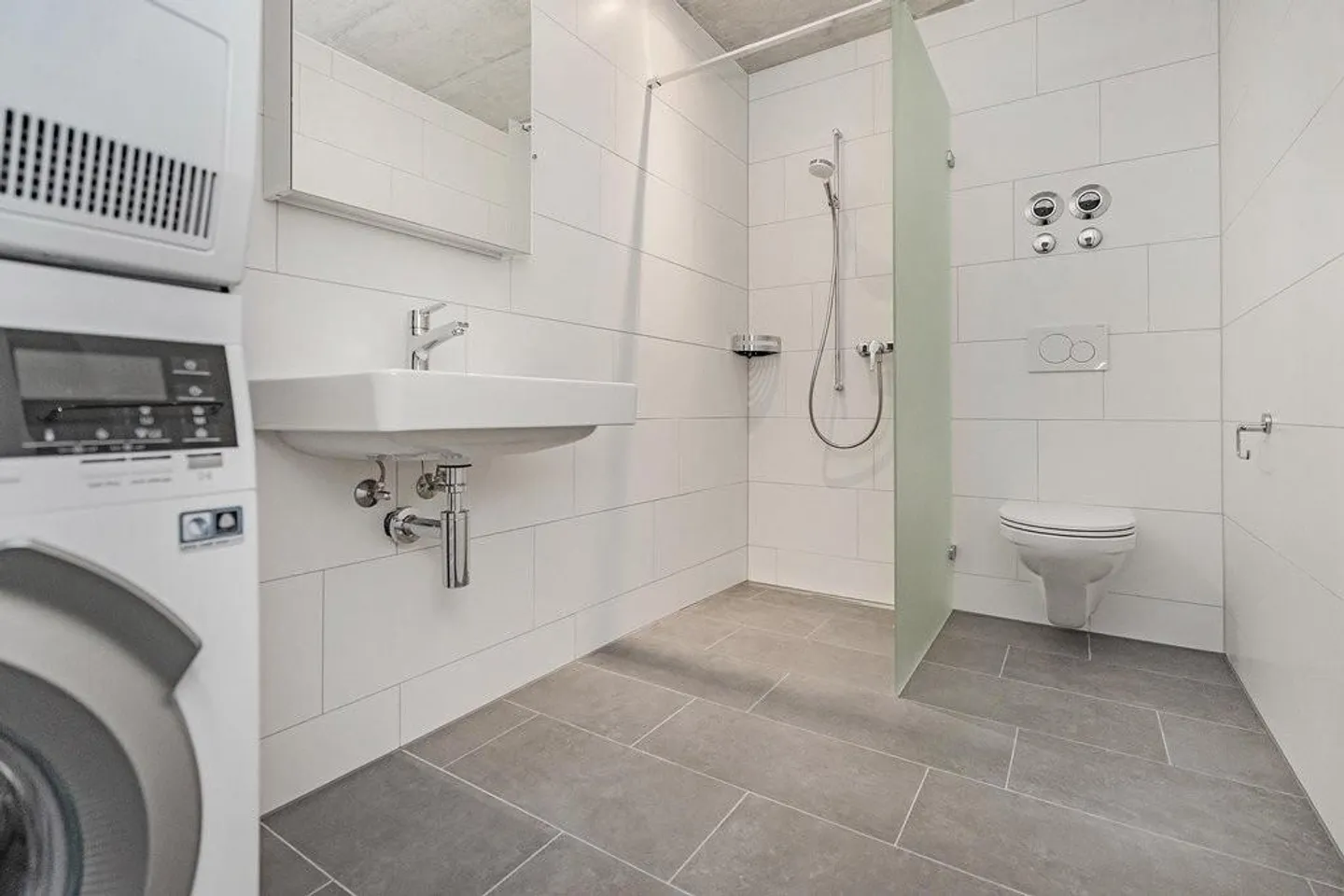 Ihre moderne Wohnung in der Nähe eines Freizeitbereichs - Foto 3 von 9