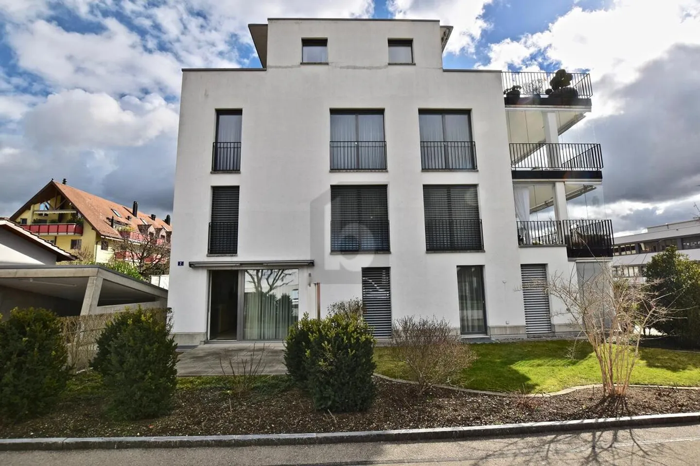 Exclusive Living in Best Quality - Photo 5 of 6
