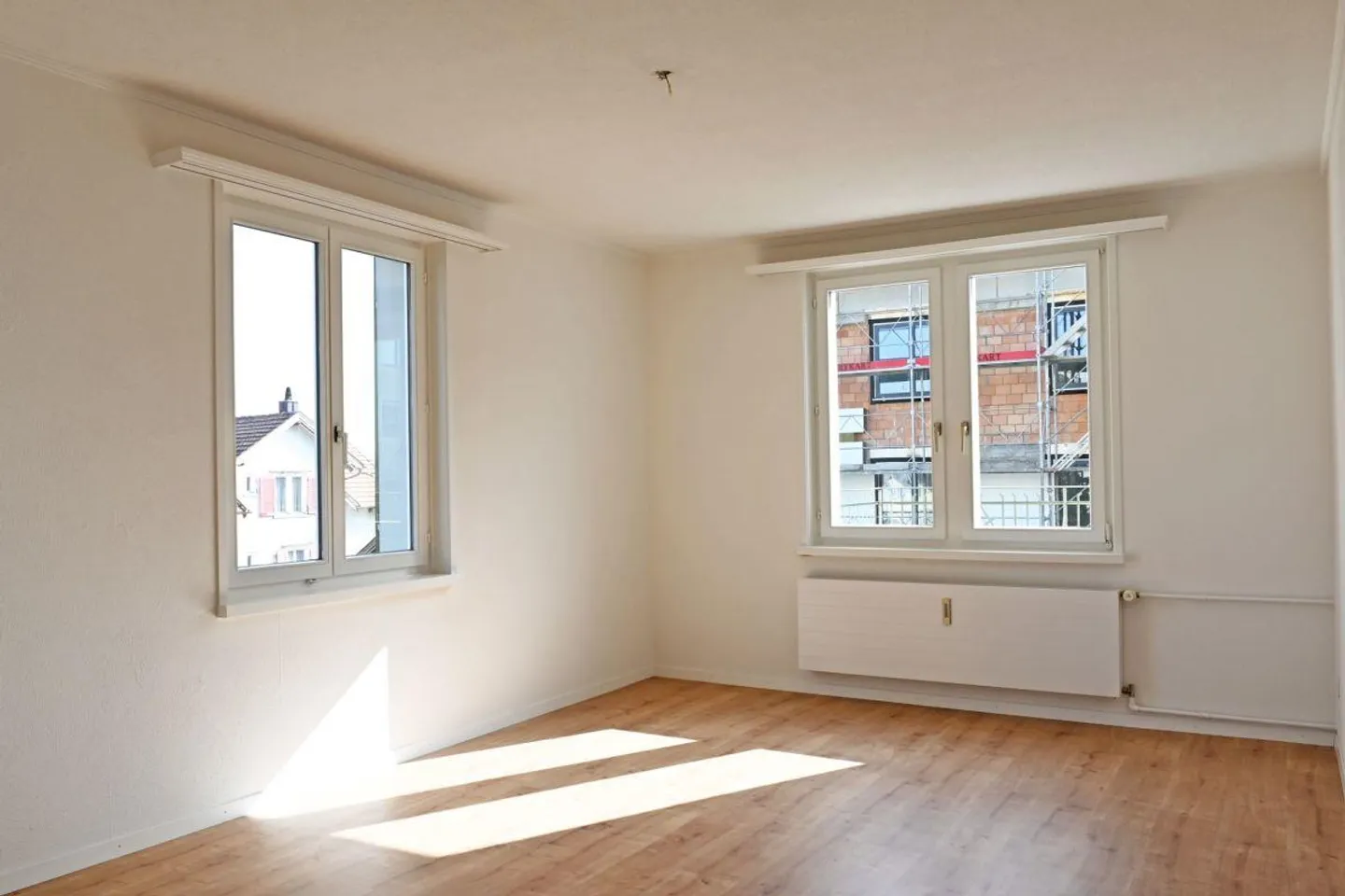 4.0 room apartment with charm in a central location - Photo 2 of 10