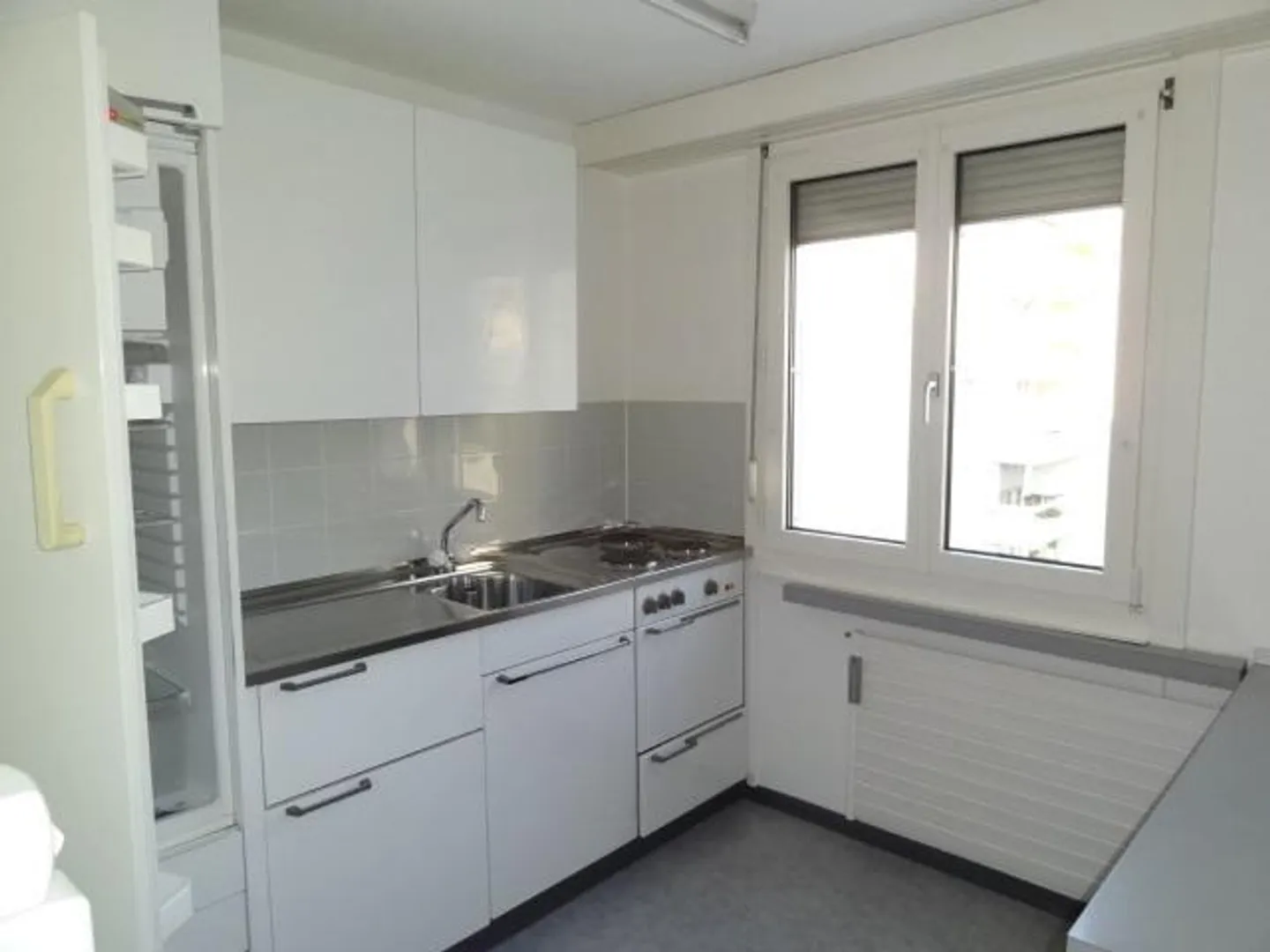 Bella appartamento di 3,5 stanze con una disposizione pratica - Foto 8 di 10