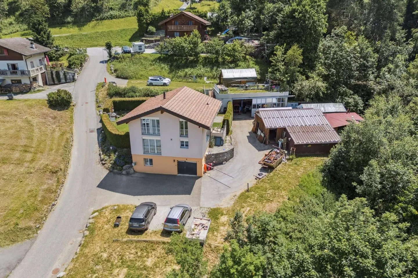 Large property with garages and workshops 10 minutes from Sion! - Photo 1 of 10