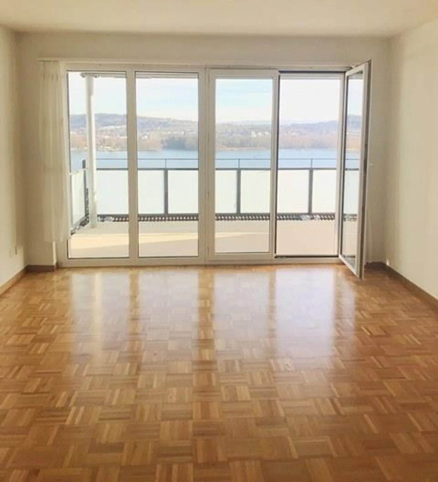 Appartamento 1 camera con vista lago - Foto 2 di 4
