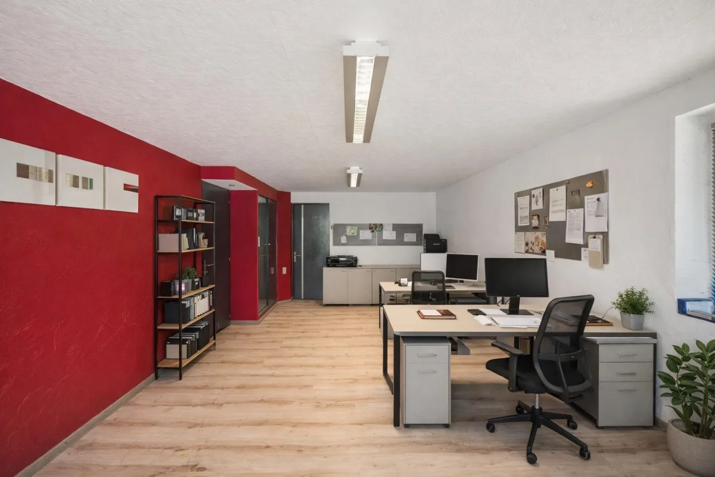 Large property with garages and workshops 10 minutes from Sion! - Photo 8 of 10
