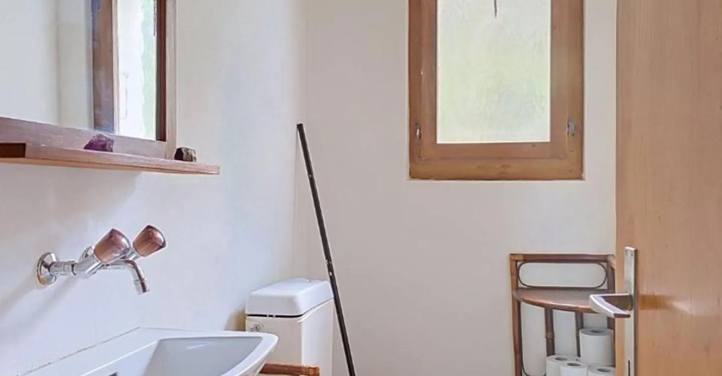 Maison avec grand terrain et potentiel d'autonomie - Chaumont (NE) - Photo 4 of 13