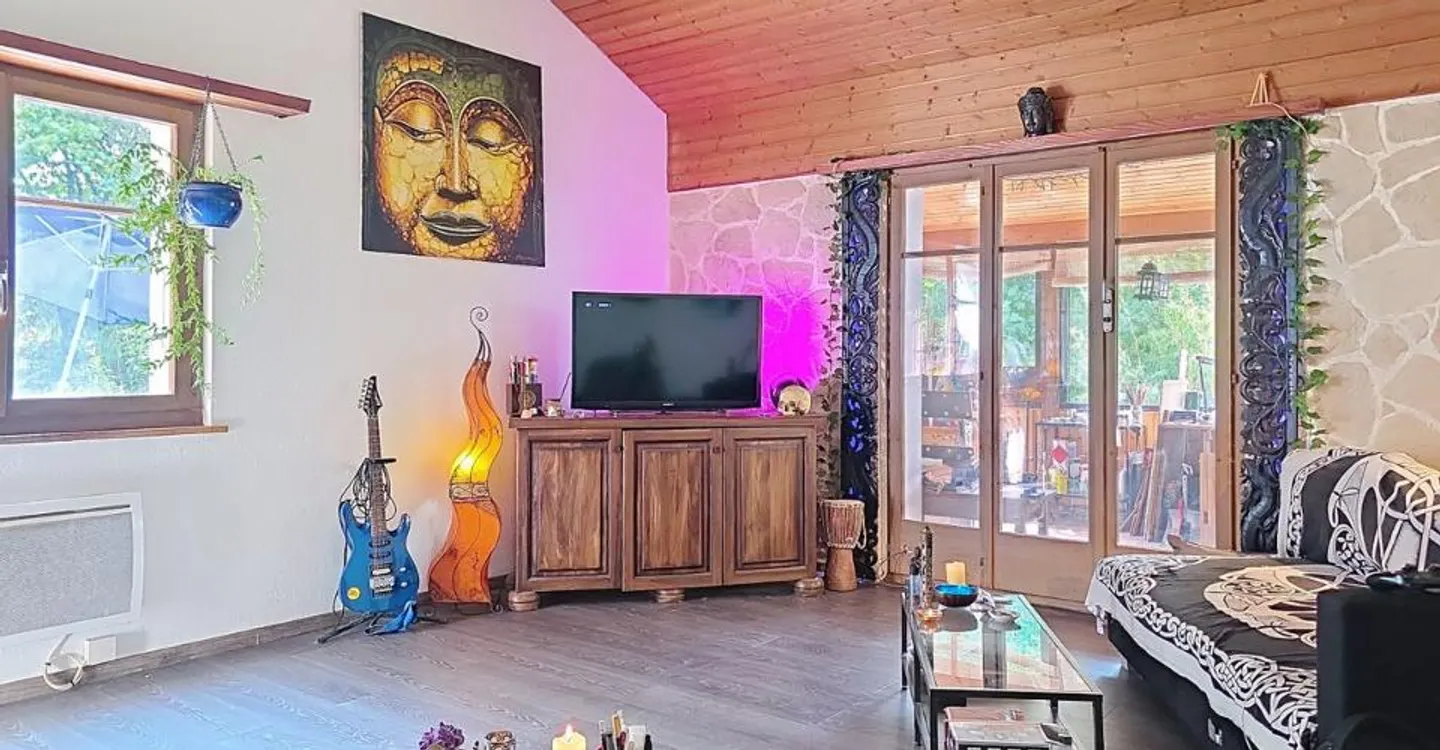 Maison avec grand terrain et potentiel d'autonomie - Chaumont (NE) - Photo 2 of 13