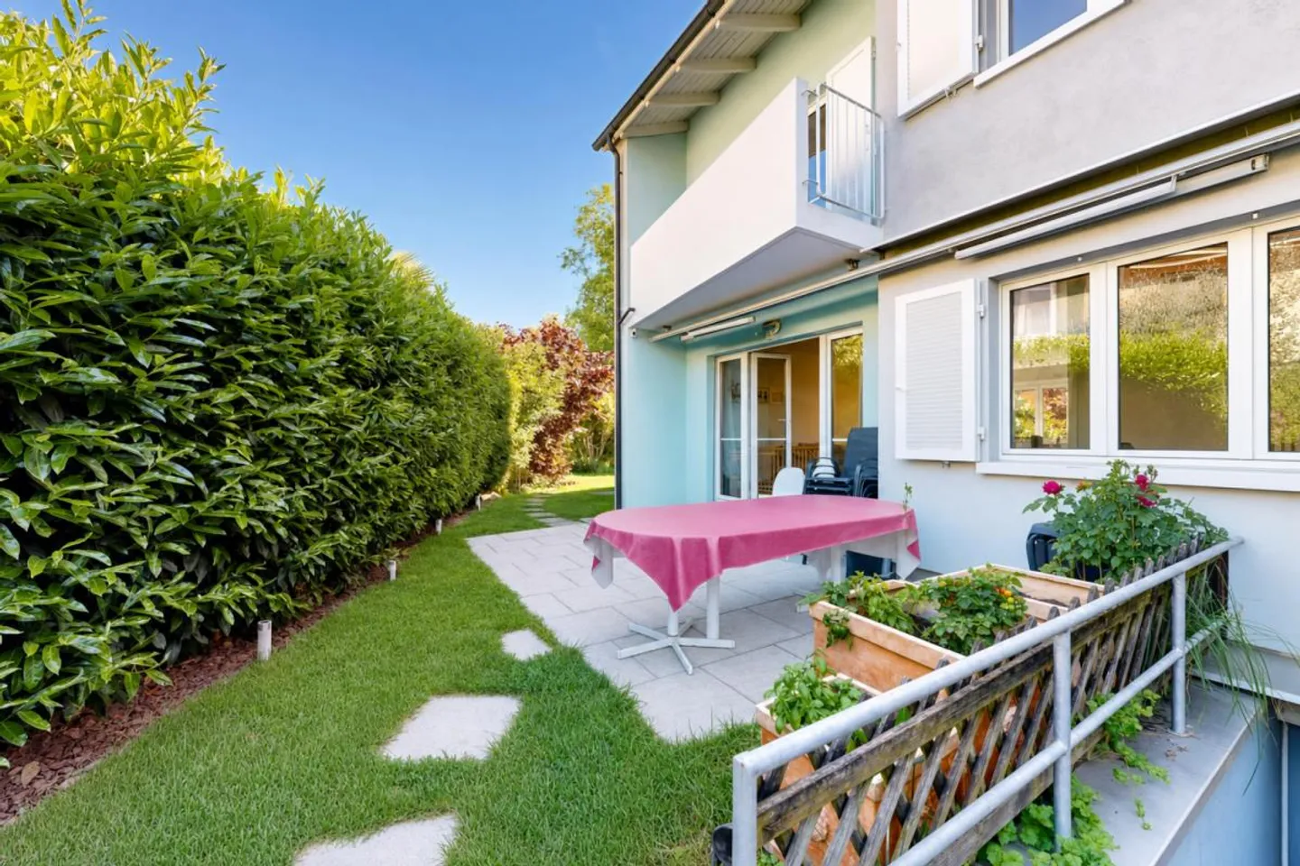 Attraente casa unifamiliare di 4,5 locali con garage, balcone e giardino a Reinach - Foto 26 di 30