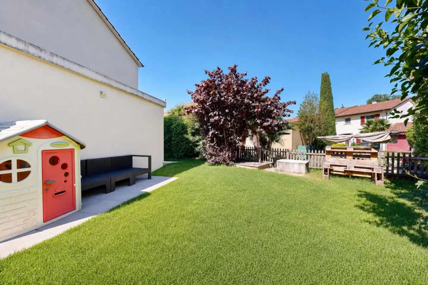 Attraente casa unifamiliare di 4,5 locali con garage, balcone e giardino a Reinach - Foto 29 di 30