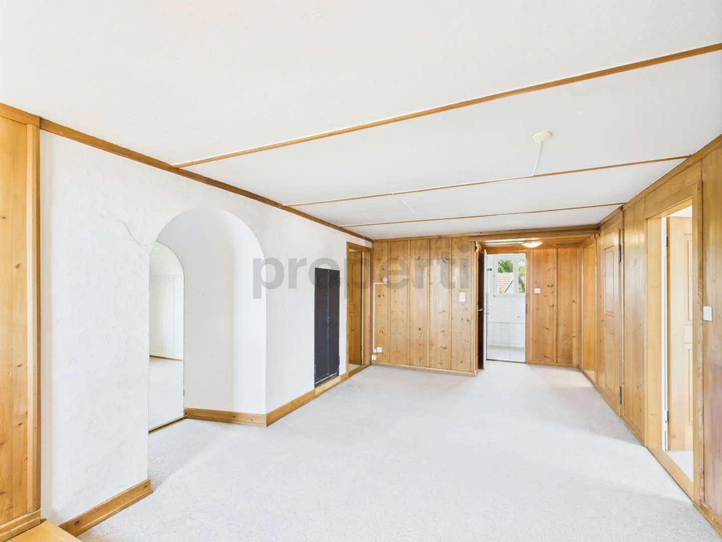 Charmante Dachwohnung an ruhiger und doch zentraler Lage mit schönem Weitblick - Foto 1 von 11