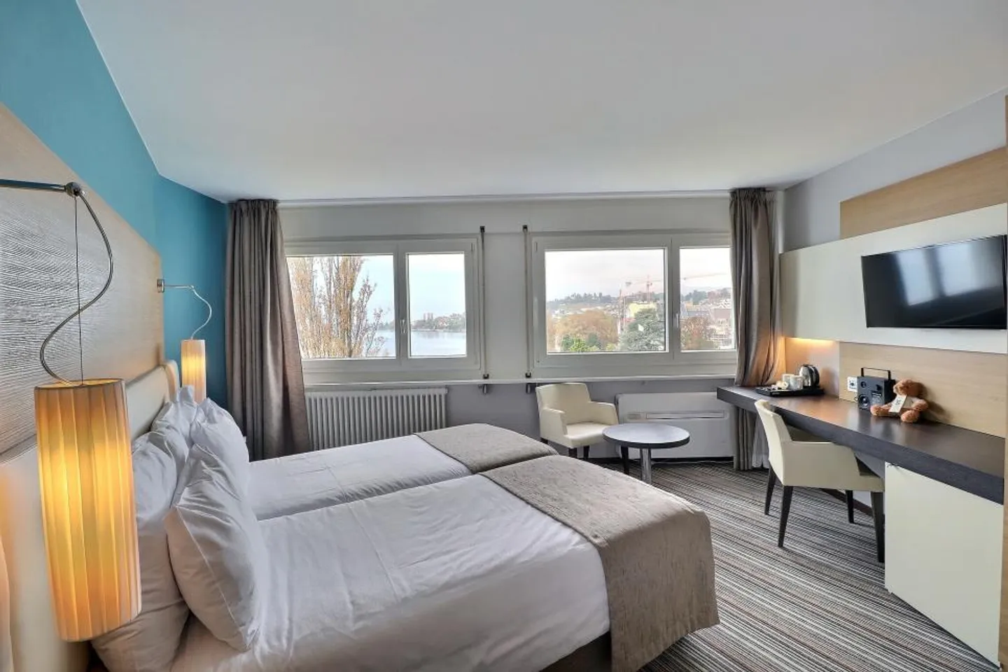 GRANDE CAMERA DOPPIA NELL'HOTEL MONA - Foto 7 di 11