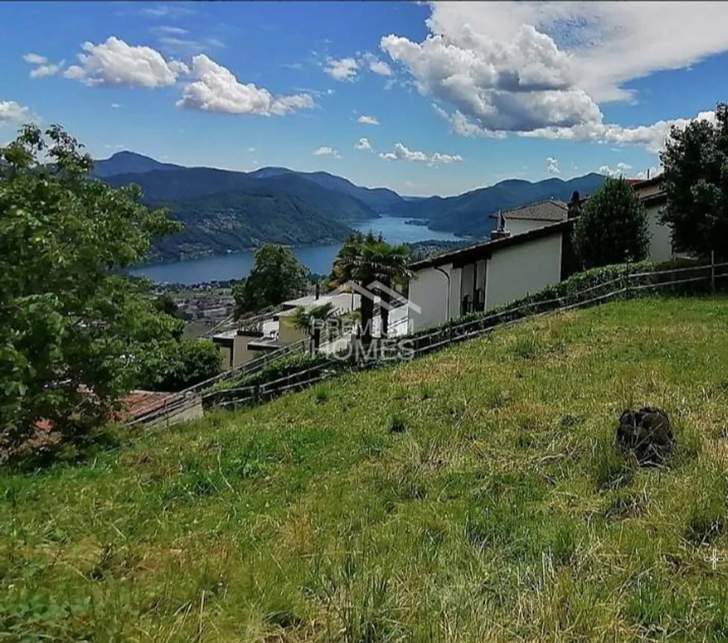 Terreno edificabile con vista lago - Foto 3 di 3