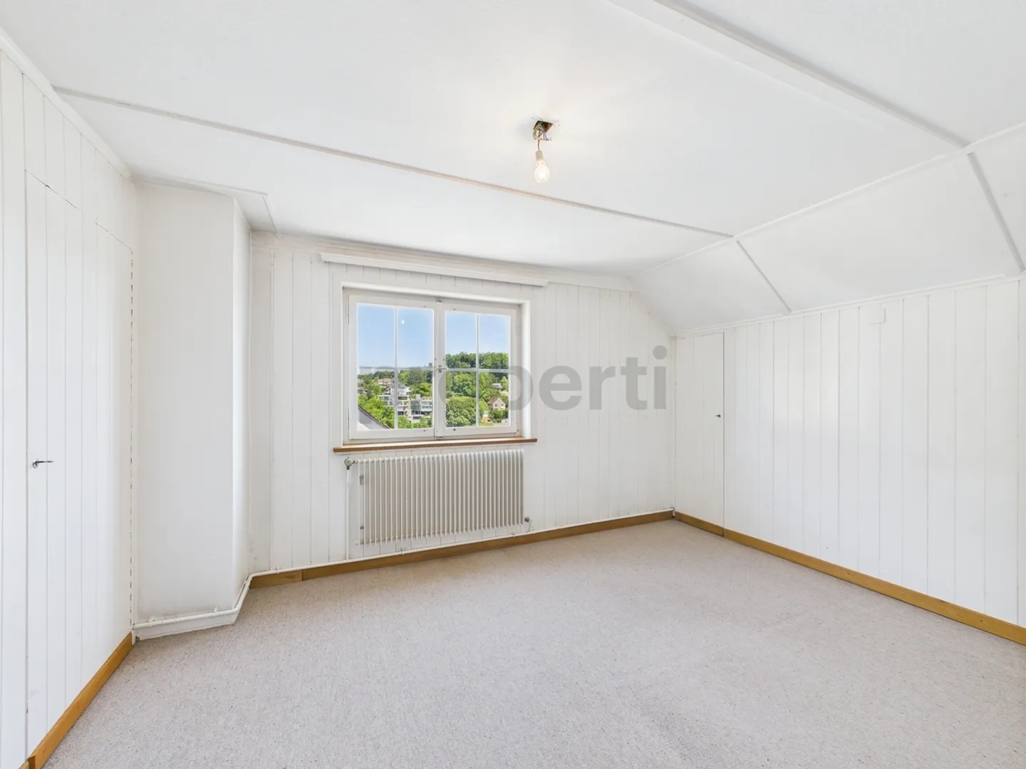 Charmante Dachwohnung an ruhiger und doch zentraler Lage mit schönem Weitblick - Foto 7 von 11