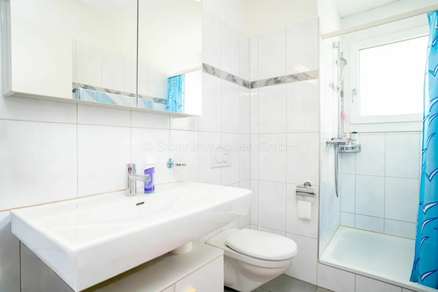 Appartement confortable de 4,5 pièces avec balcon spacieux et ensoleillé - Photo 11 sur 19