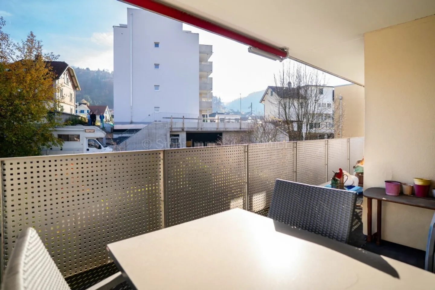 Appartement confortable de 4,5 pièces avec balcon spacieux et ensoleillé - Photo 18 sur 19