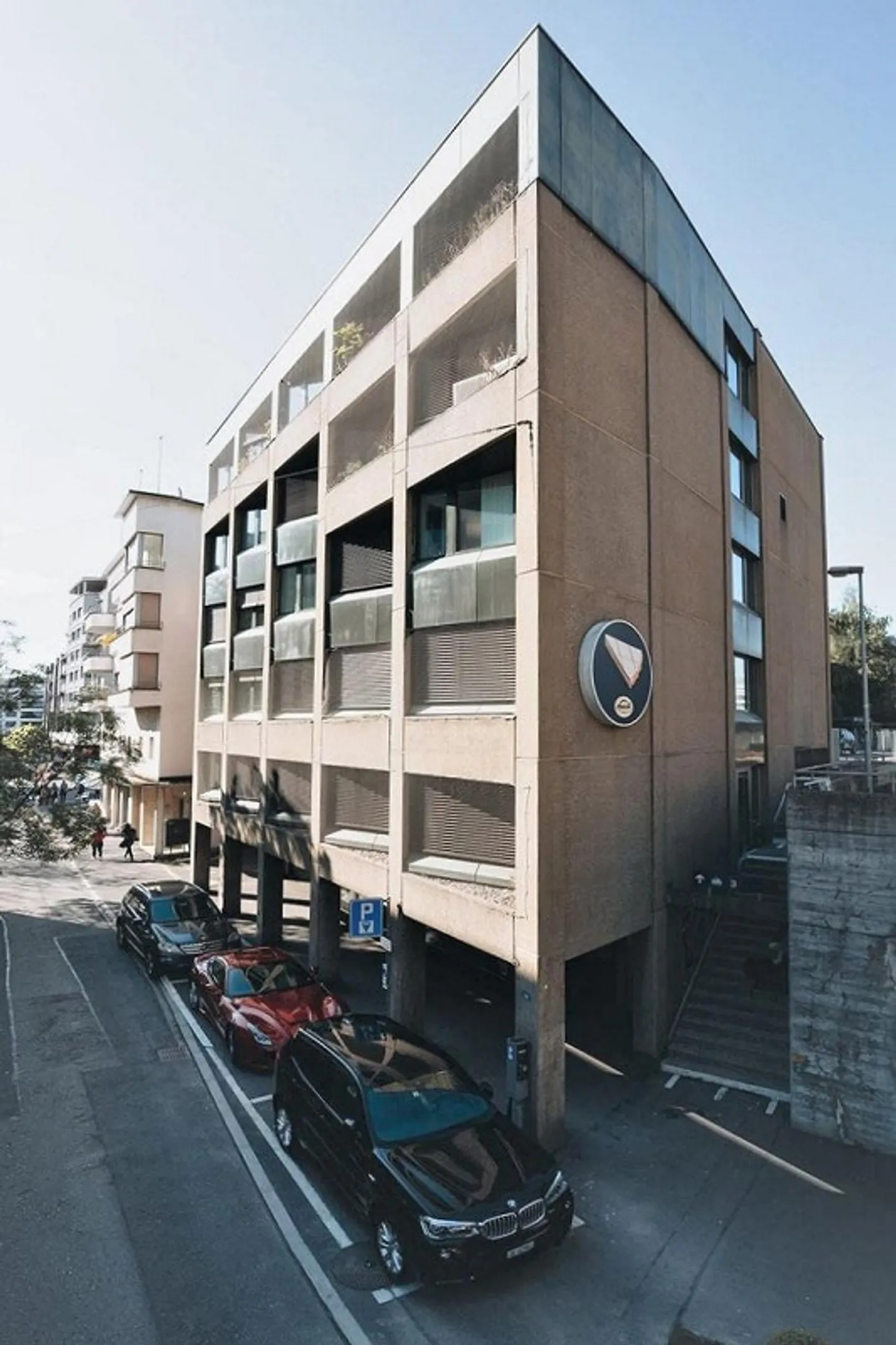 Stockage dans un emplacement central - Photo 1 sur 1