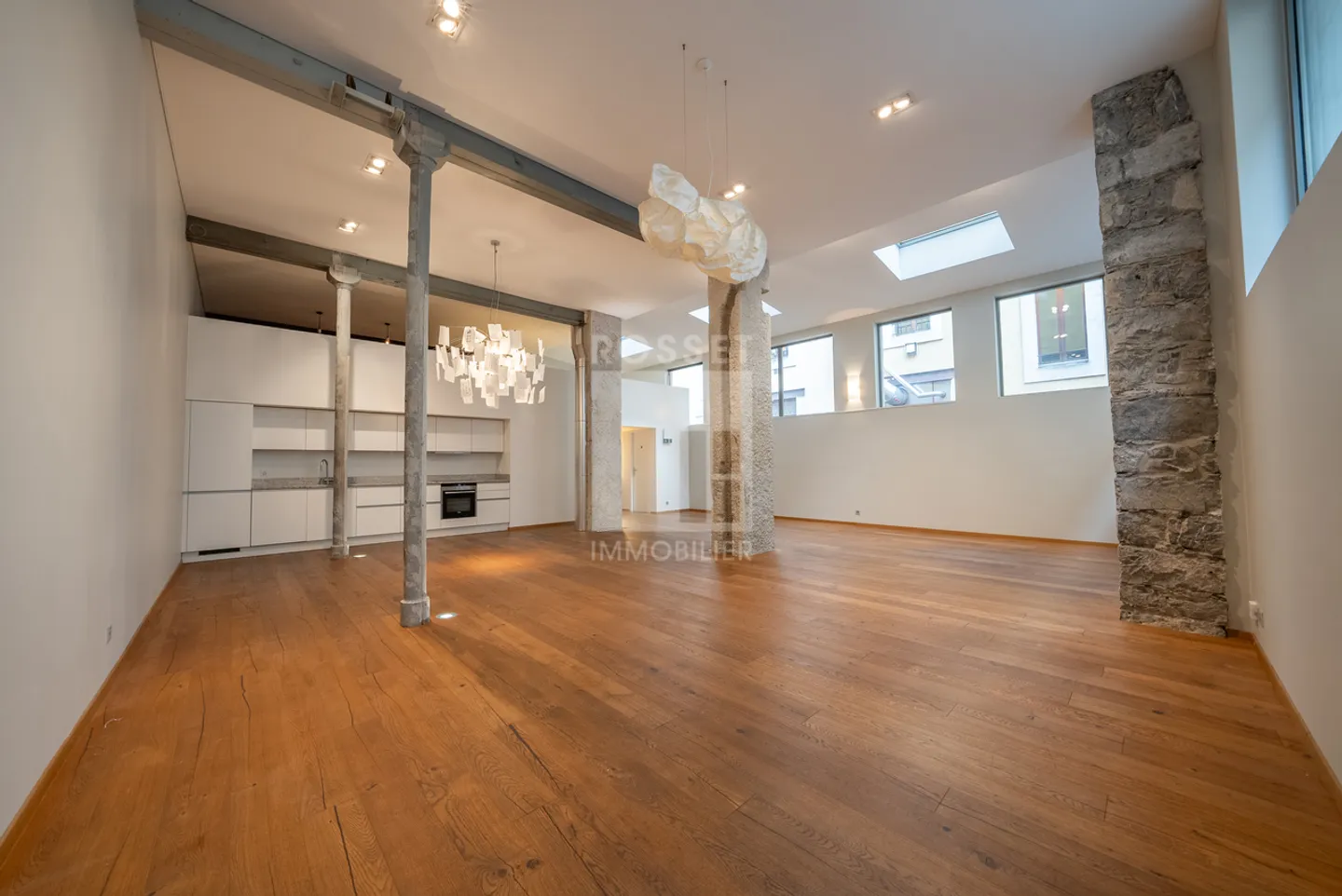 Office space for rent - Photo 1 of 8